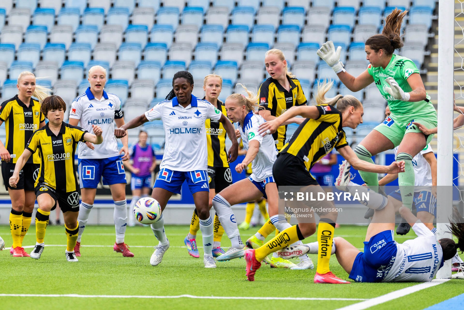 IFK Norrköpings Maya Aliyah Antoine och Samantha Cary