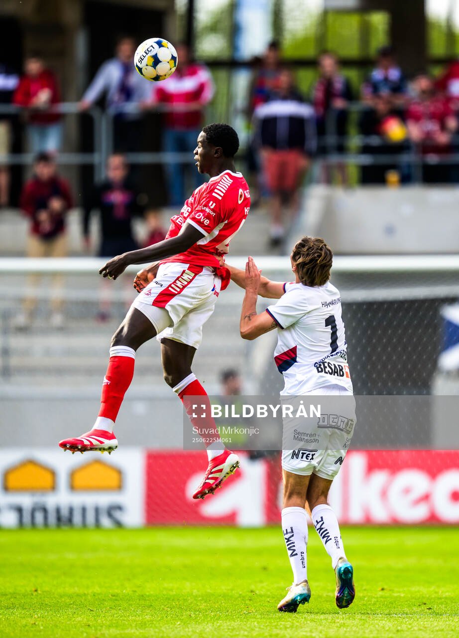 Kalmars Aboubacar Keita och Örgrytes Noah Christoffersson