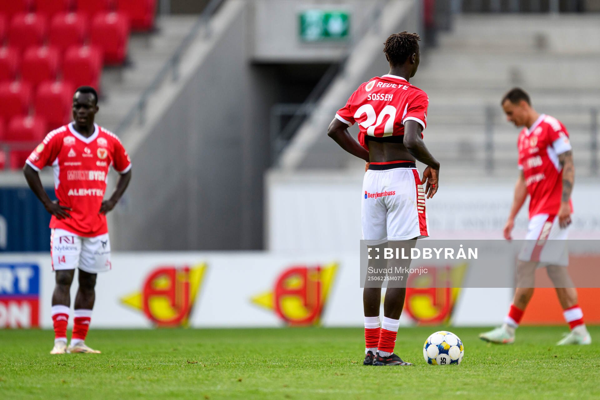 Kalmars Awaka Franck Aurelien Djoro, Gibril Sosseh och
