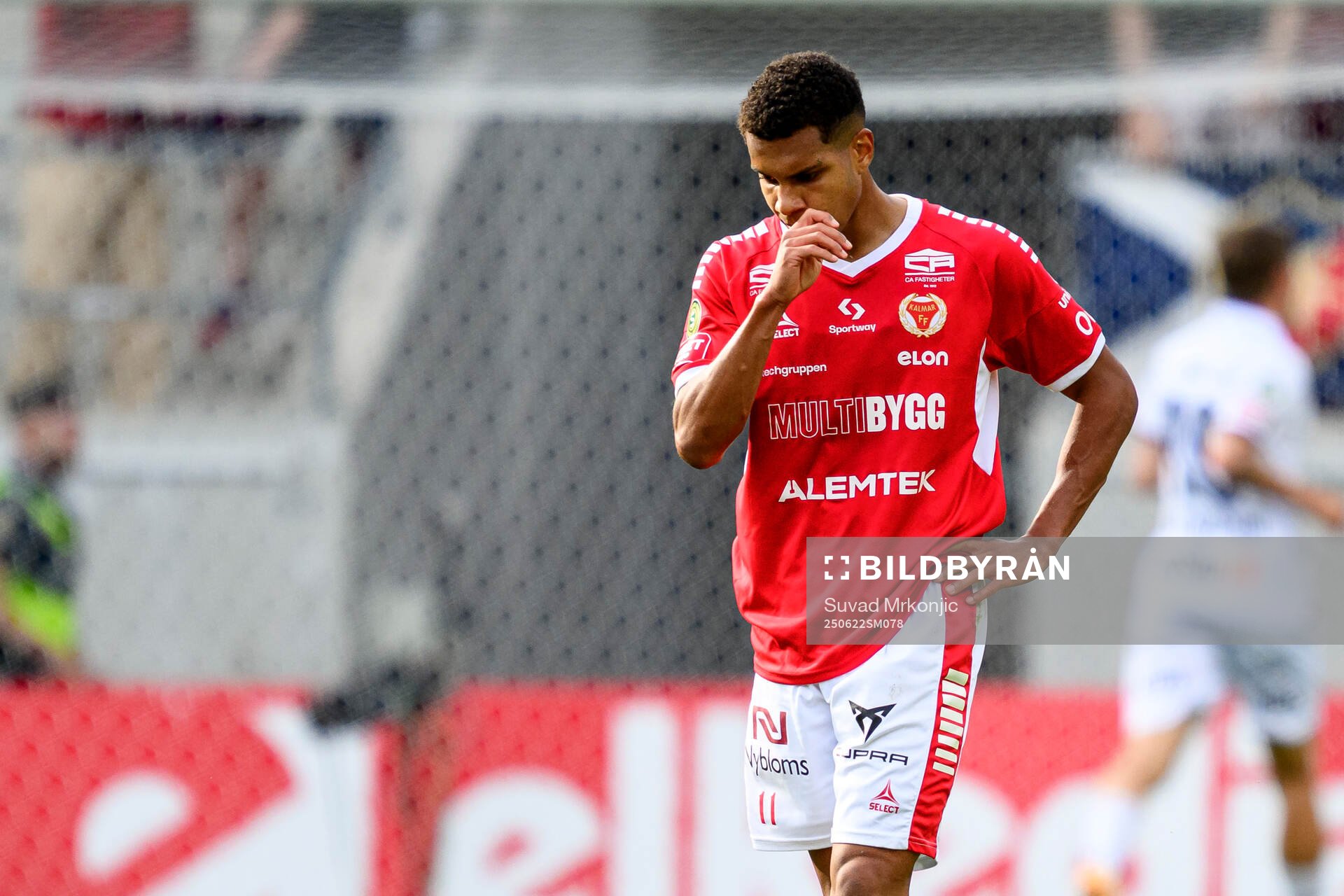 Kalmars Anthony Olusanya deppar