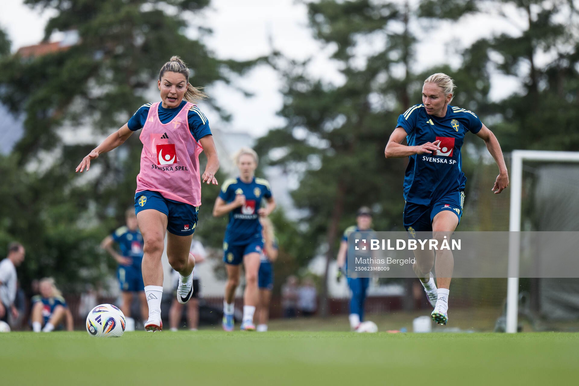 Johanna Rytting Kaneryd and Jonna Andersson of the Swedish