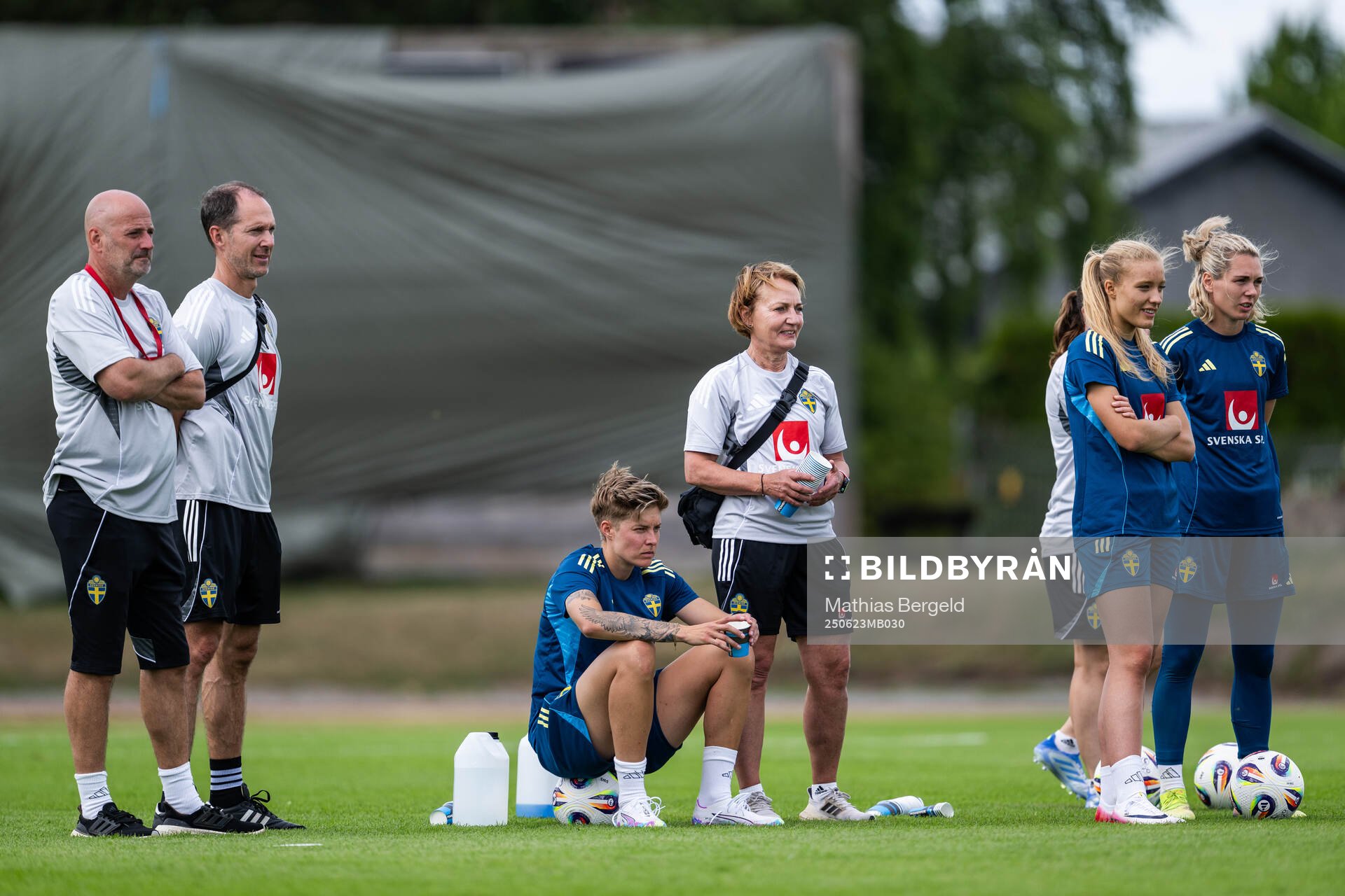 Assistant coach Magnus Wikman, physiotherapist Martin