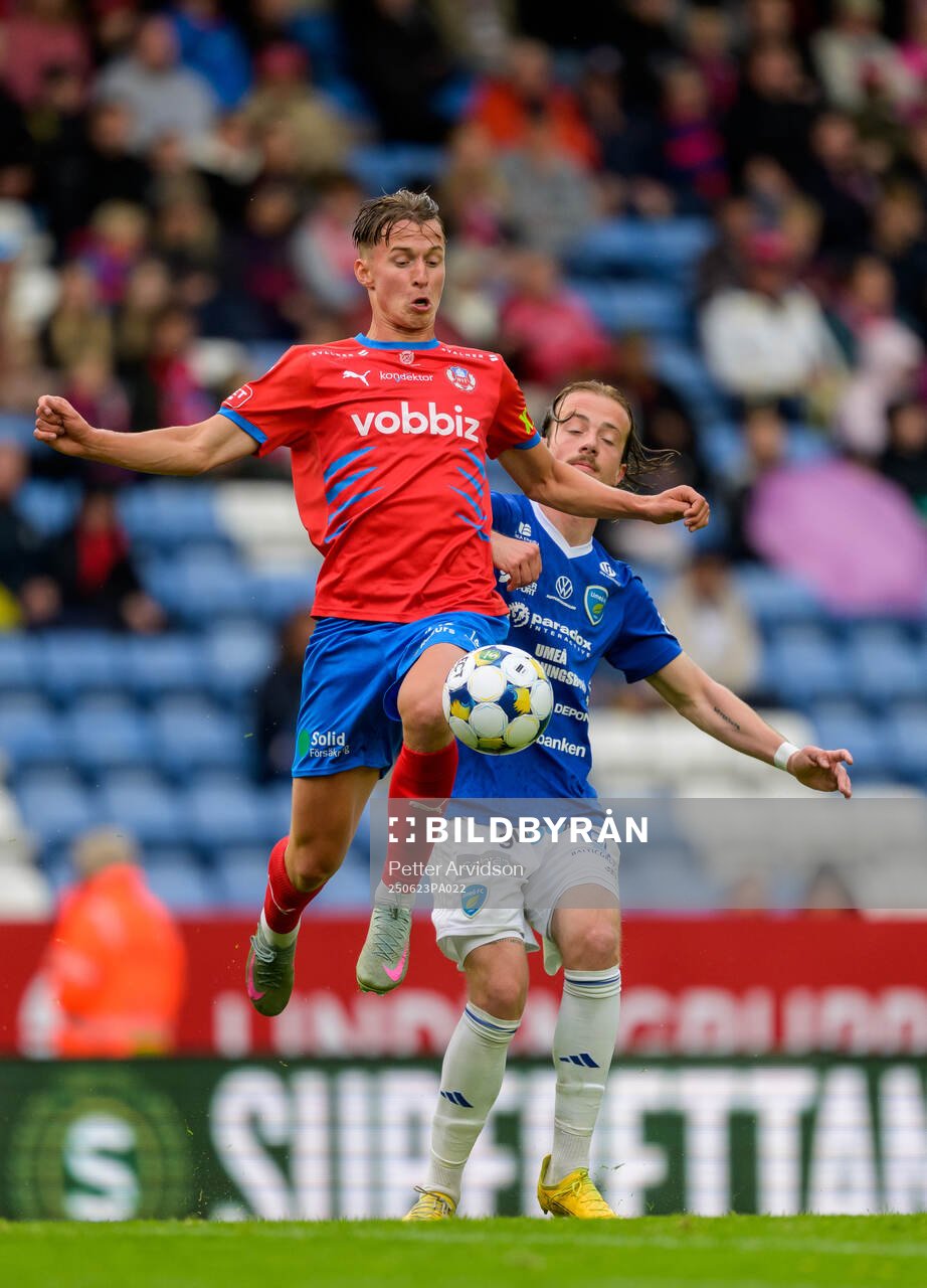 Helsingborgs Lukas Kjellnäs och Umeå FCs Mikael Harbosen