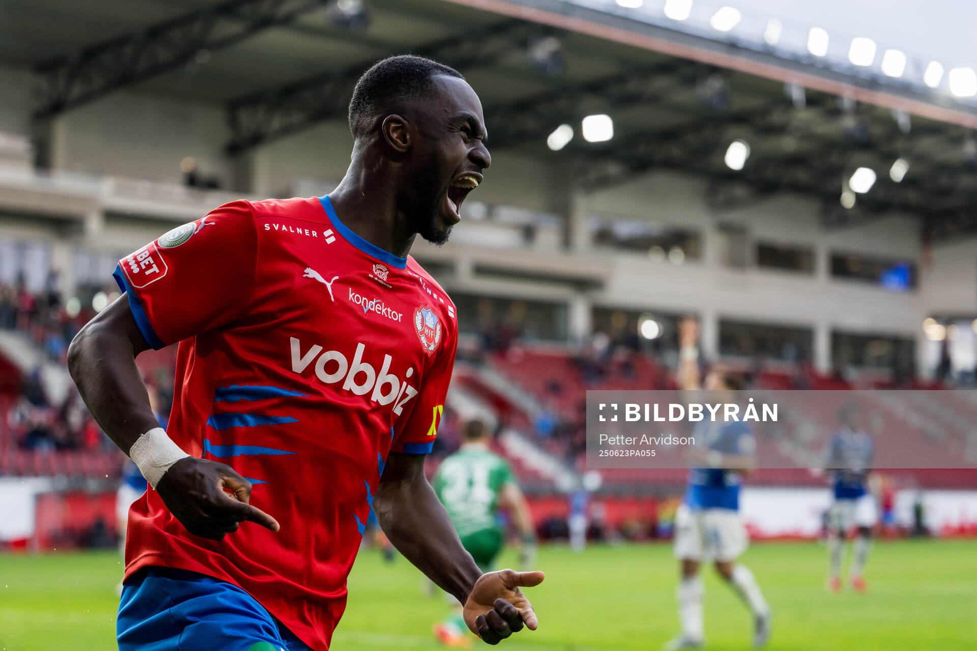 Helsingborgs Adam Akimey jublar