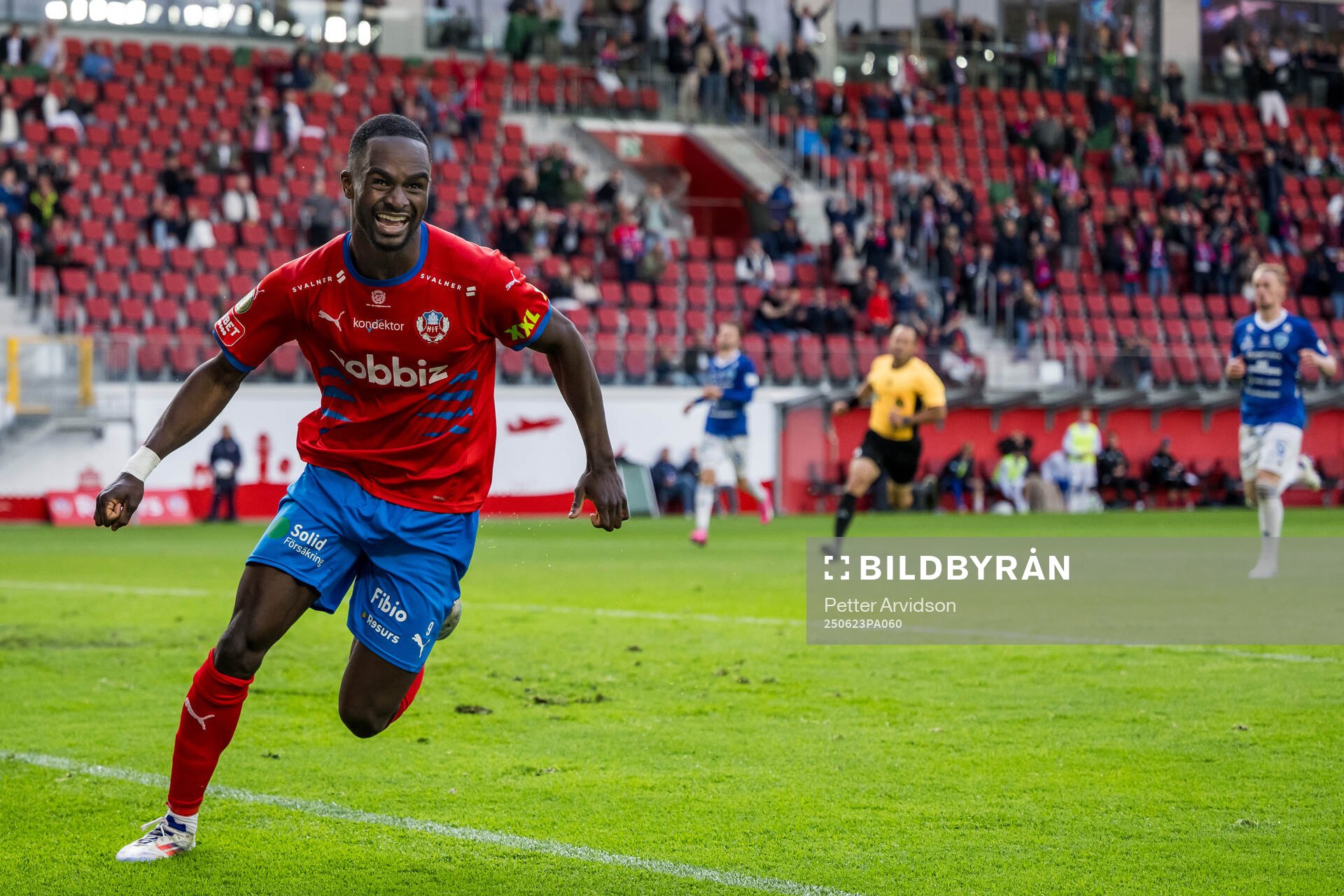 Helsingborgs Adam Akimey jublar