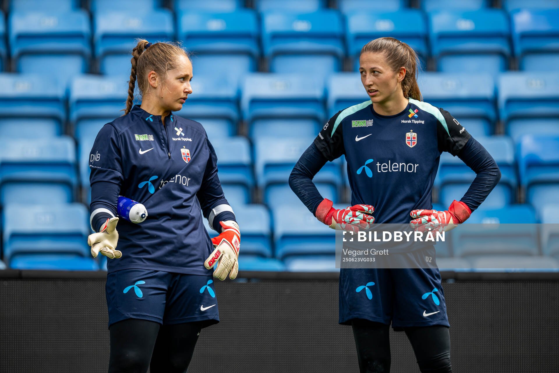 Goalkeeper Aurora Mikalsen and goalkeeper Cecilie