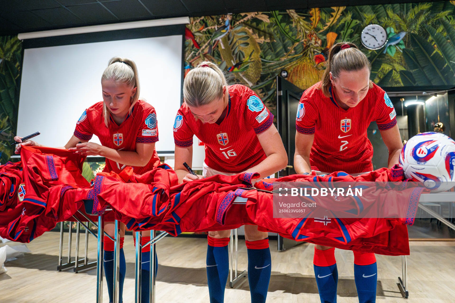Thea Bjelde, Mathilde Harviken and Marit Bratberg Lund of