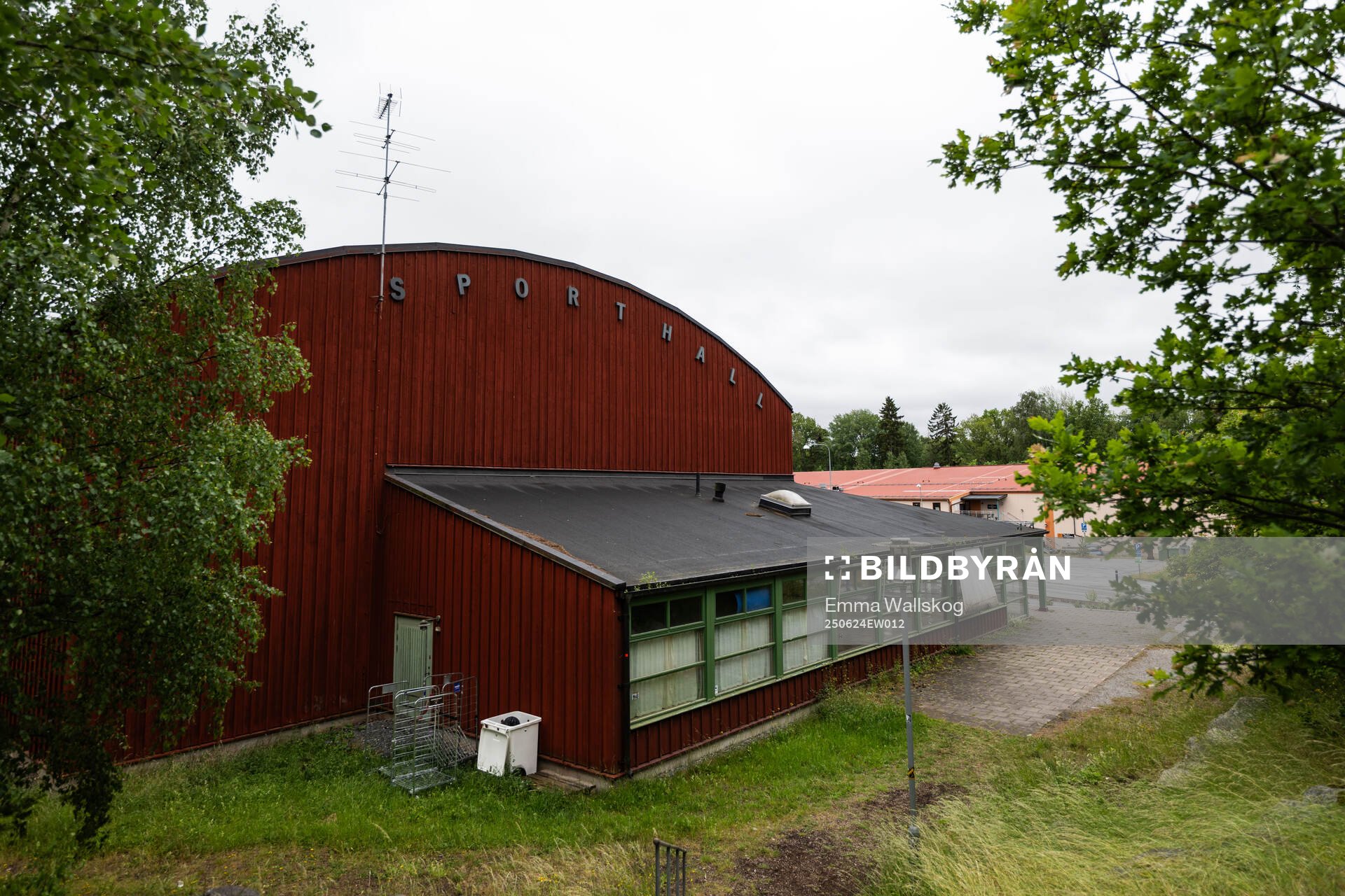 En generell vy av Råstaparkhallen som angränsar till