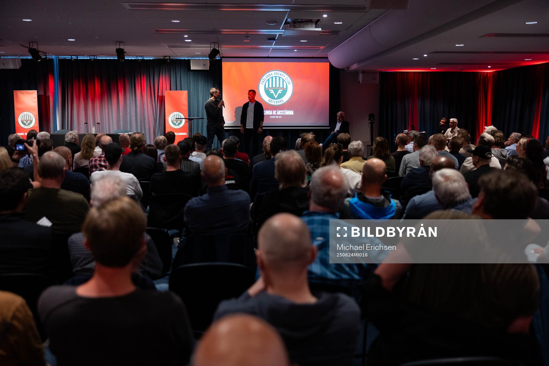 Frölundas sportchef Fredrik Sjöström och lagkapten Max