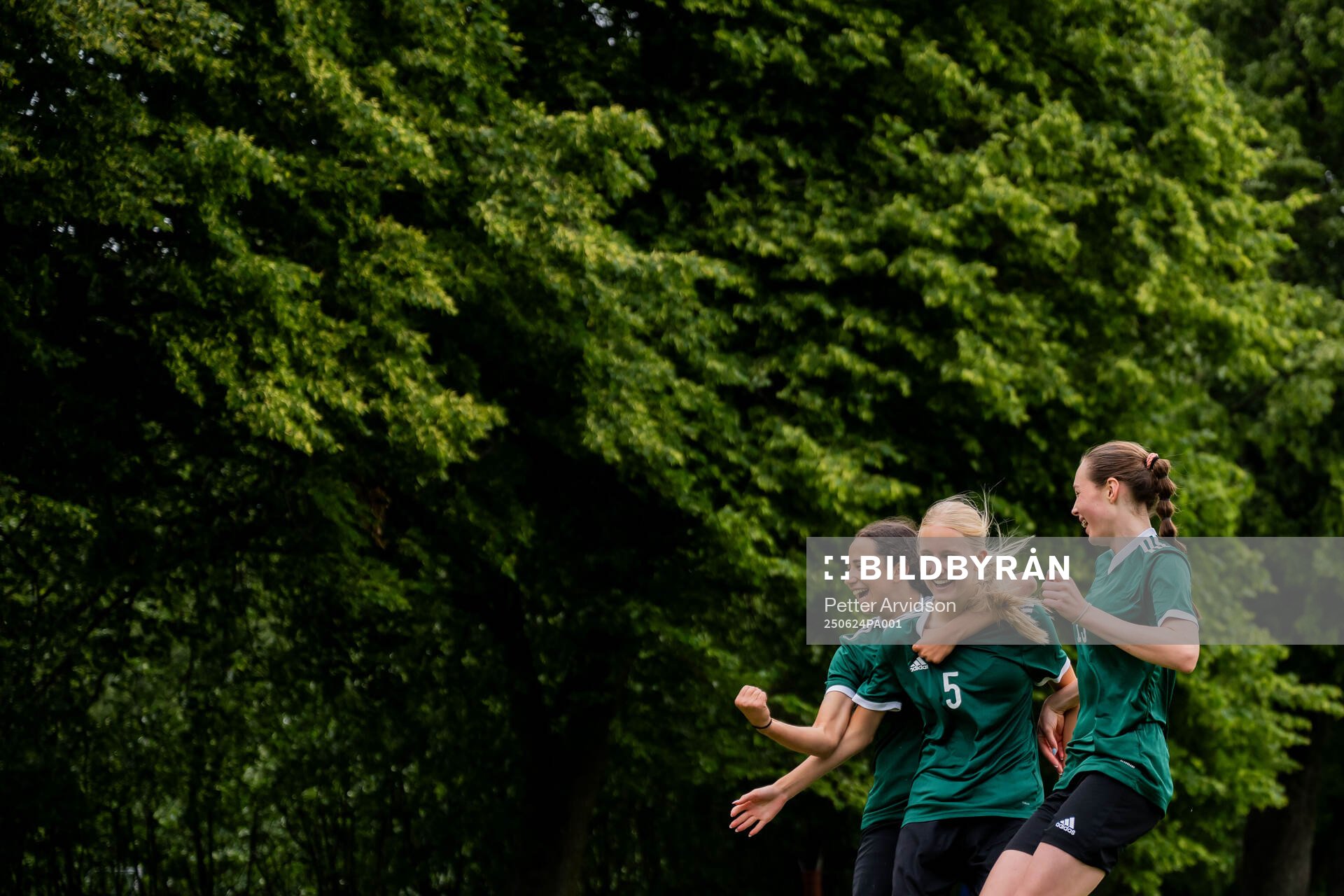 Mayar Khatawi, Malmö FF och Agnes Elm, Malmö FF jublar