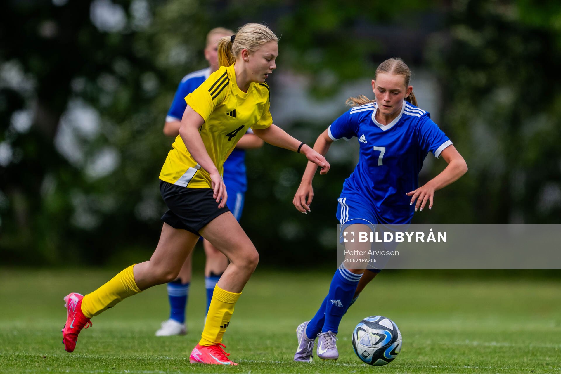 Emma Engström, Djurgårdens IF FF och Wilma Rosenqvist,