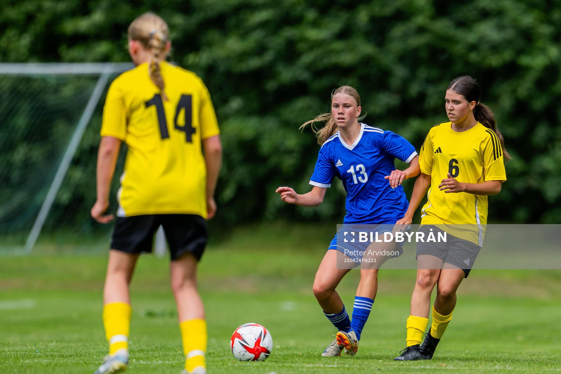Lisa Ek, Halmstads BK och Siri Löfberg, Örebro SK FK