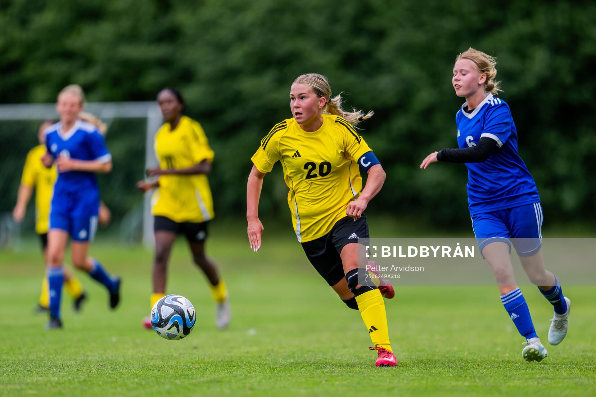 Ronia Åbrink, Eskilstuna United DFF och Elsa Nyberg,