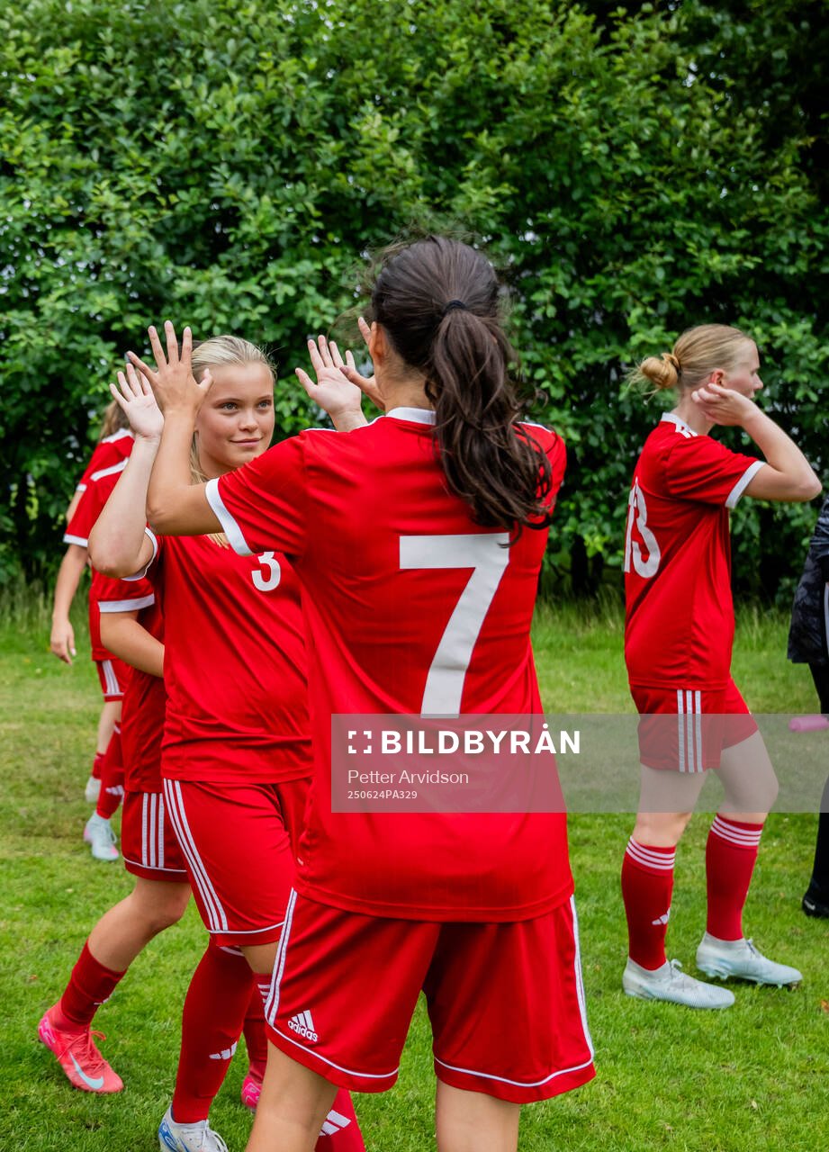 Leah Hellqvist, IF Brommapojkarna och Maylin Sarmiento
