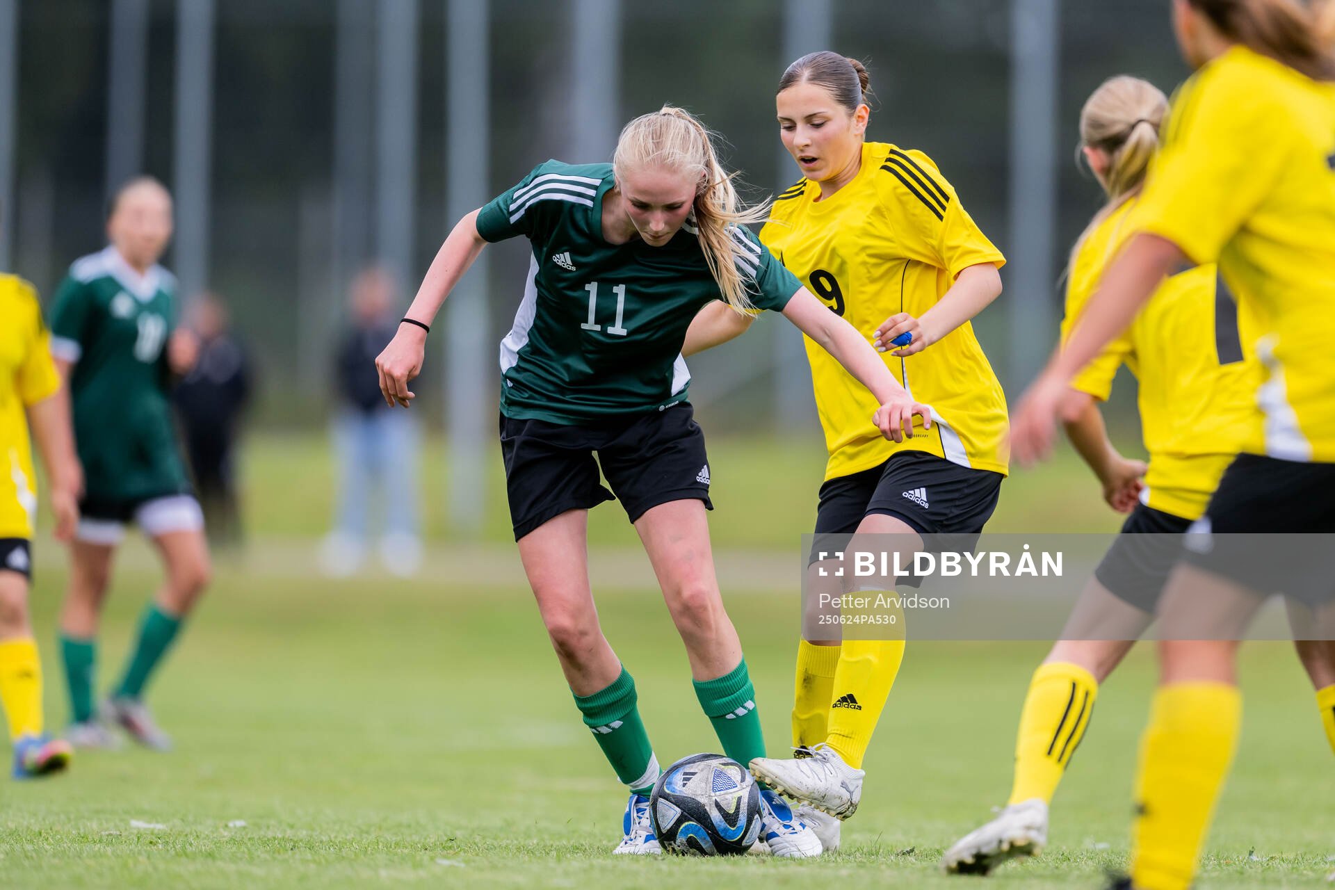 Molly Wiggerud, Värmdö IF och Nellie Nickling Zuta, FC