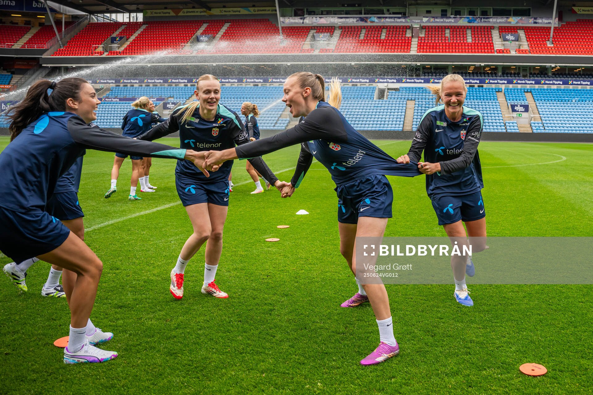 Ingrid Syrstad Engen, Karina Sævik, Synne Sofie Kinden
