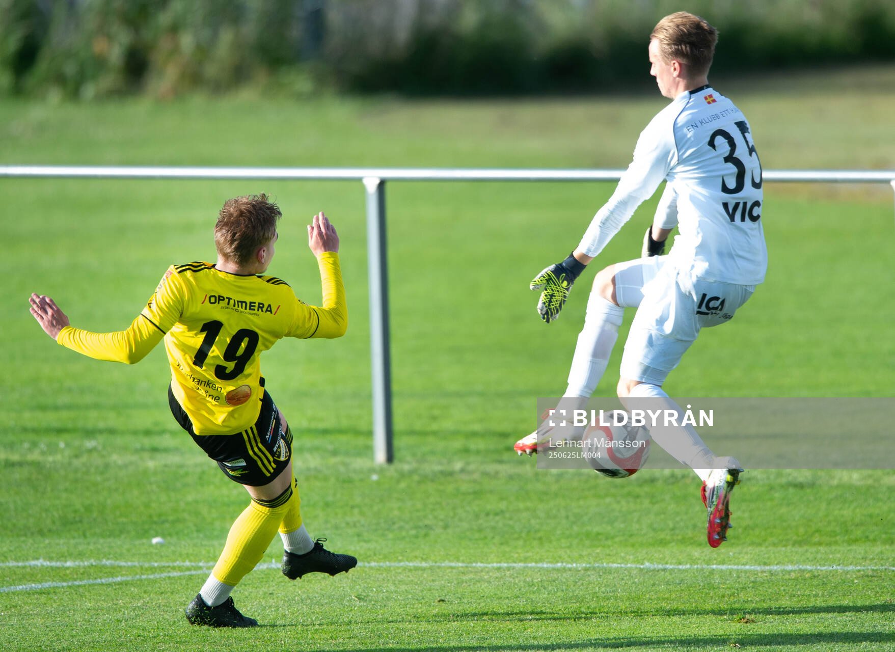 Torns målvakt Ture Fordham räddar IFK Hässleholms Amir