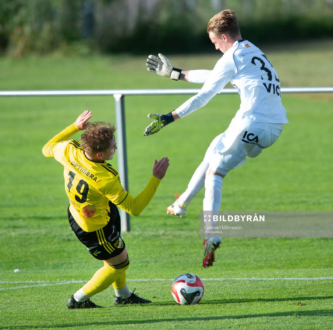 Torns målvakt Ture Fordham räddar IFK Hässleholms Amir