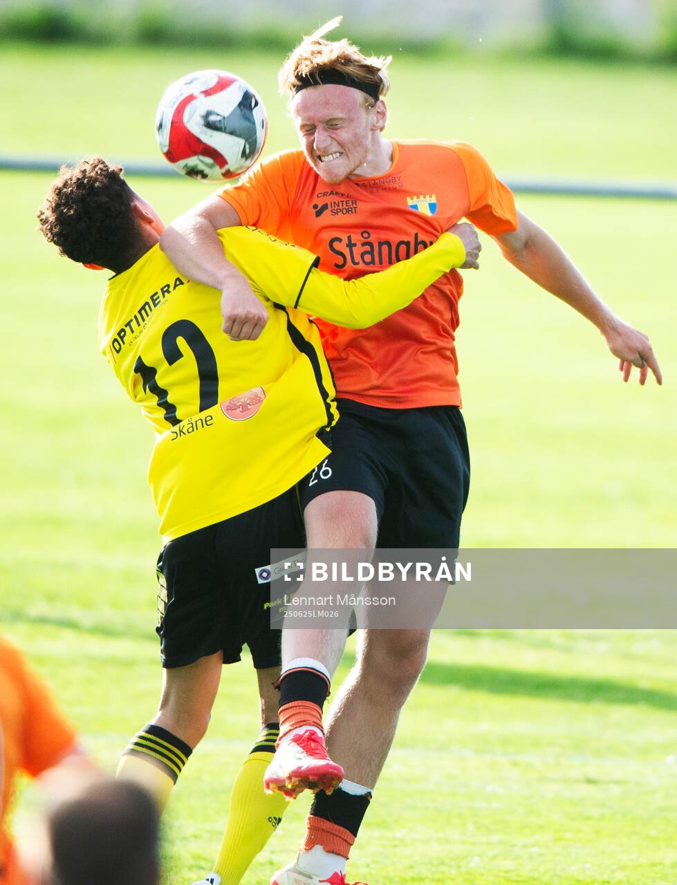 Armbåge i ansiktet i matchen i division 2 mellan Torns IF