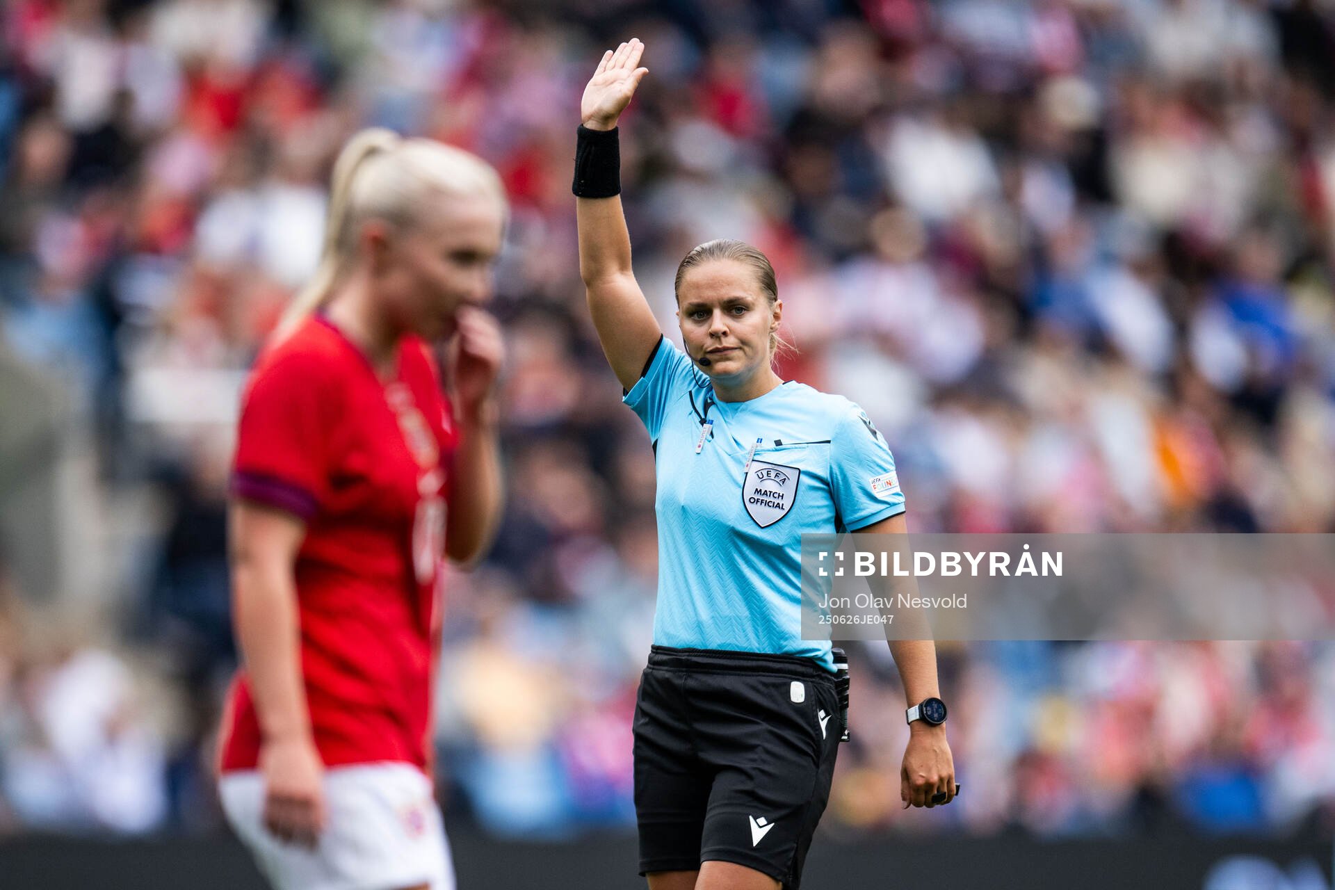 Referee Nanna Andersen