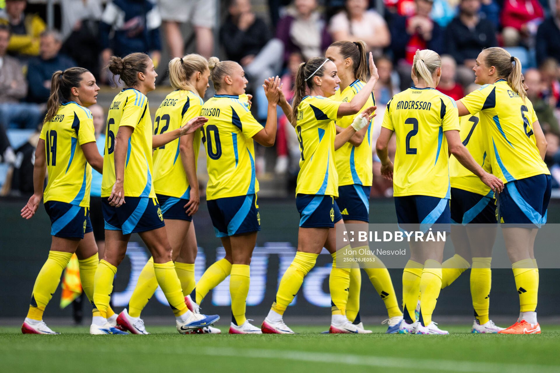 Filippa Angeldahl of Sweden celebrates with teammates