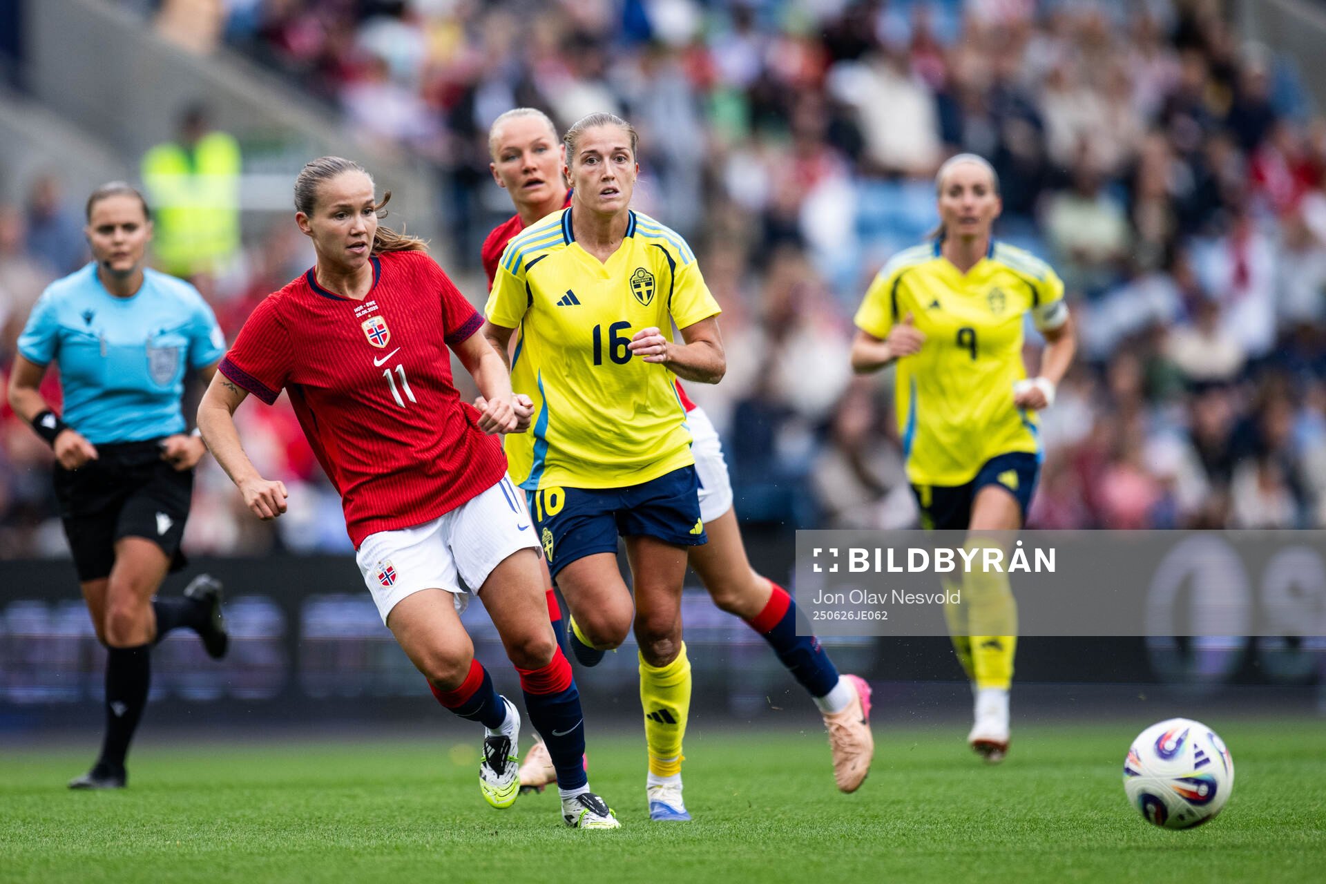 Guro Reiten and Frida Maanum of Norway against Filippa