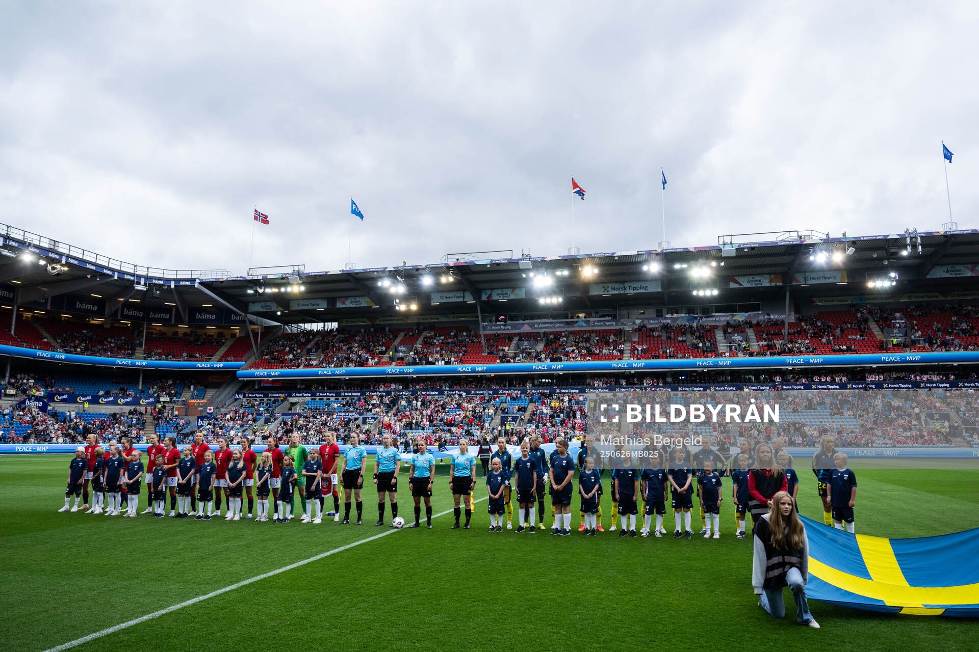 Players of Norway and of Sweden
