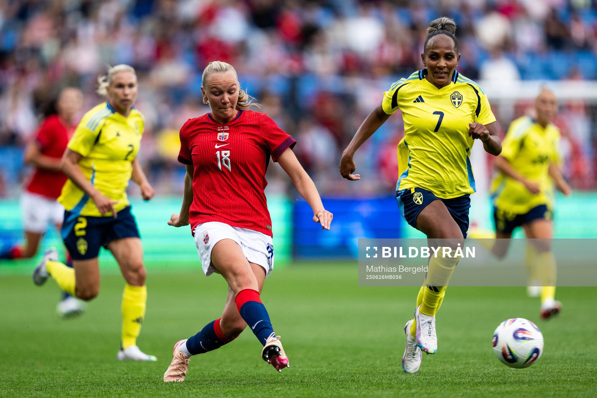Frida Maanum of Norway and Madelen Janogy of Sweden
