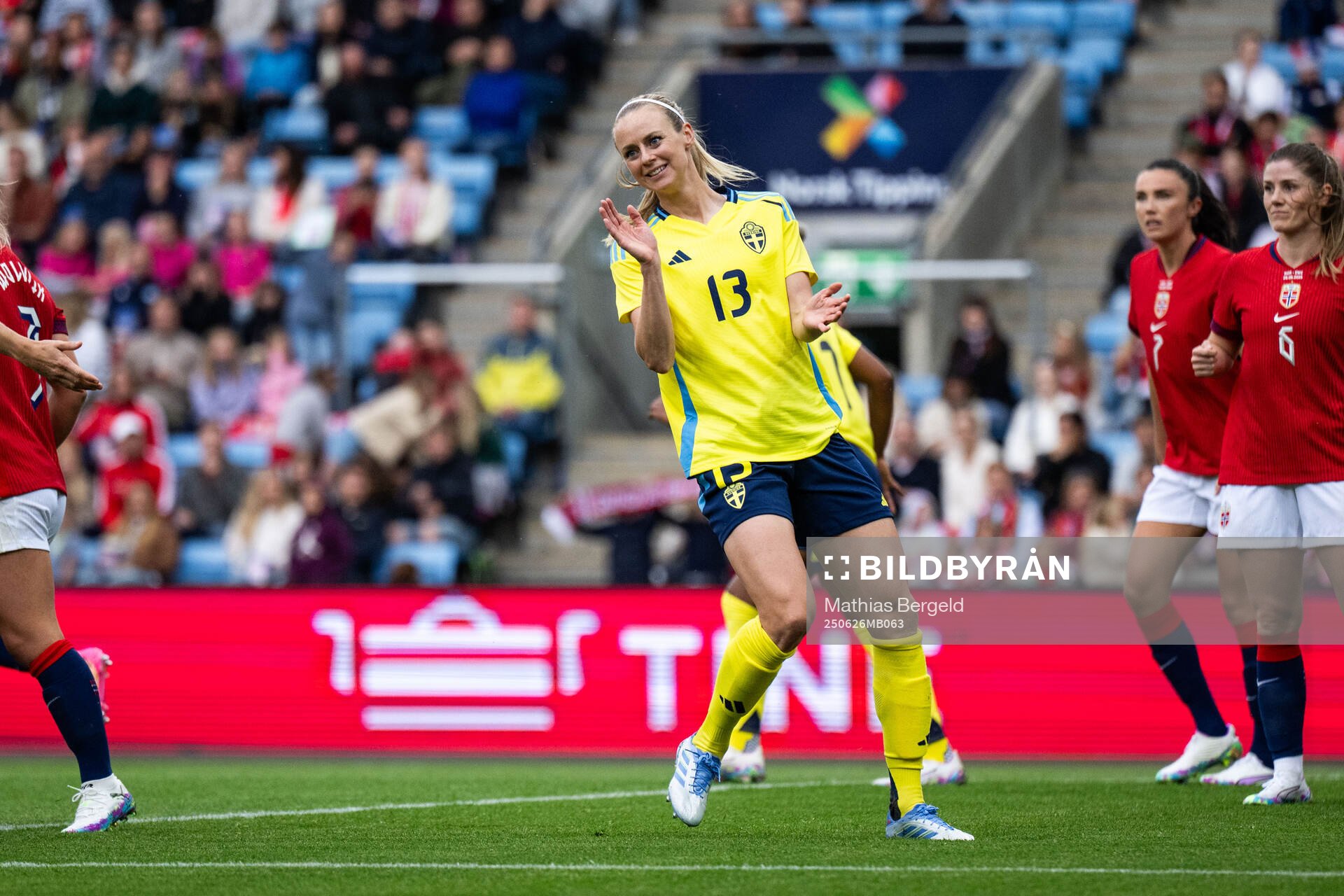 Amanda Ilestedt of Sweden reacts