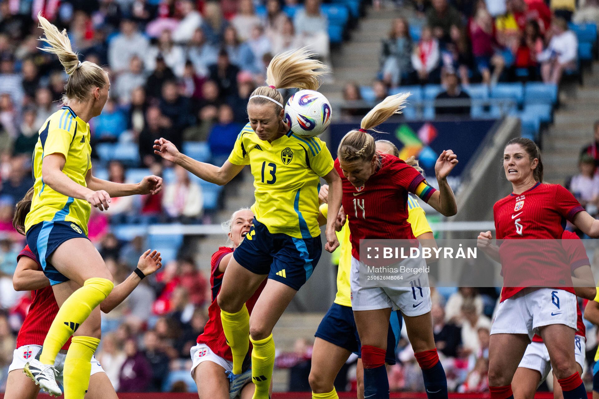 Amanda Ilestedt of Sweden and Ada Hegerberg of Norway