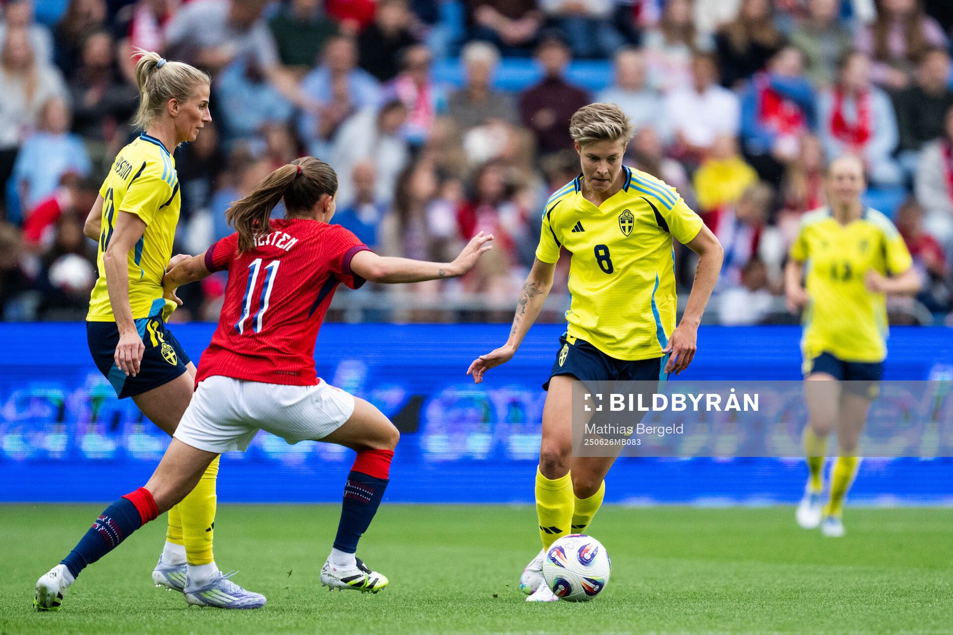 Sofia Jakobsson and Lina Hurtig of Sweden