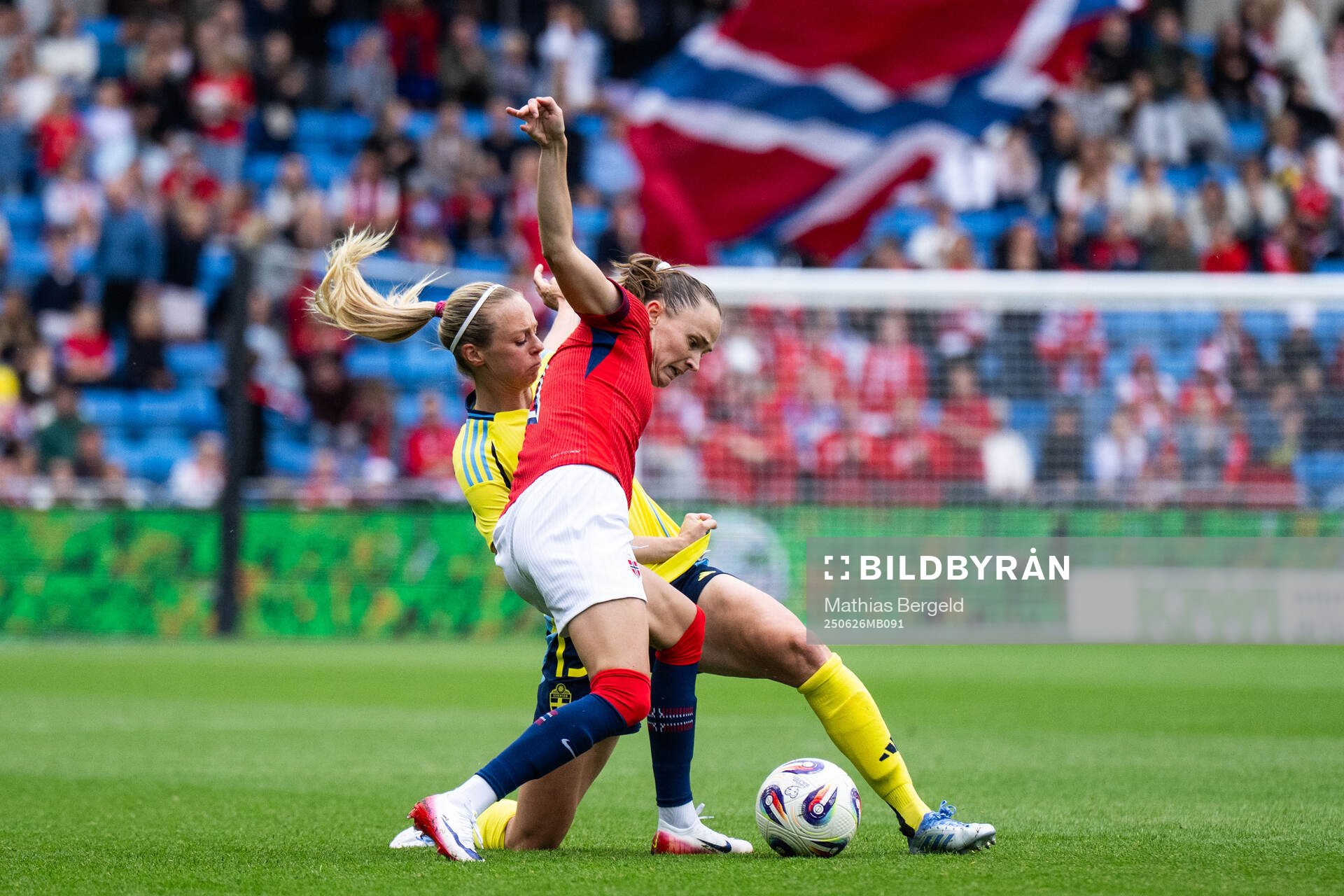 Amanda Ilestedt of Sweden and Caroline Graham Hansen of