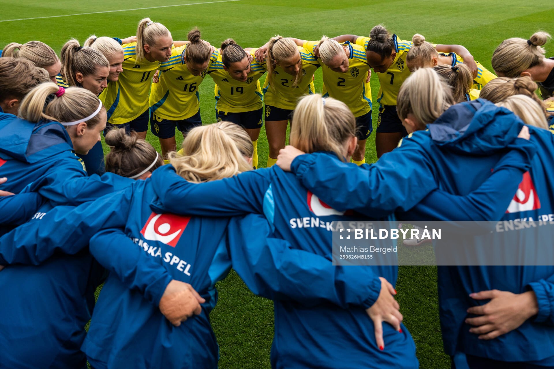Goalkeeper Emma Holmgren, Stina Blackstenius, Filippa