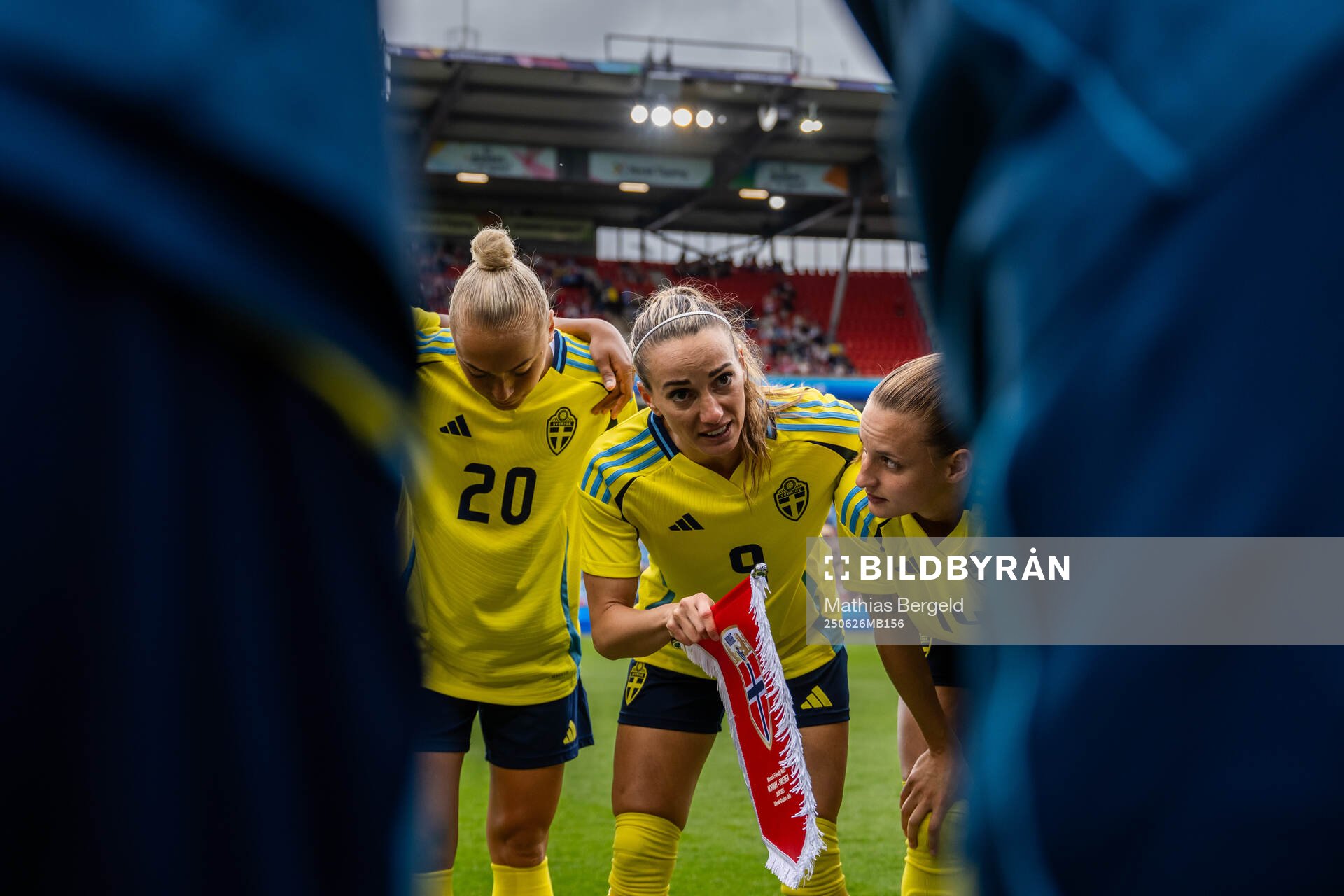 Hanna Bennison, Kosovare Asllani and Nathalie Björn of