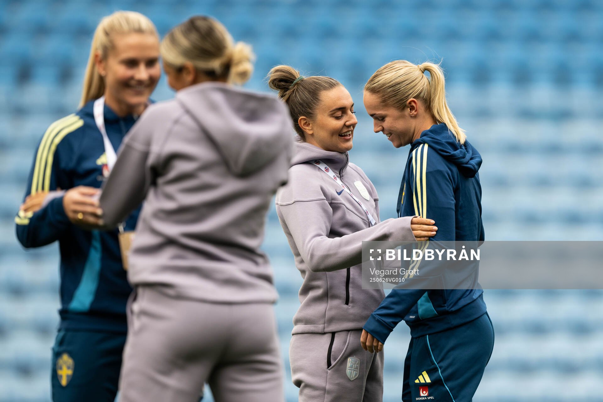 Vilde Bøe Risa of Norway and Hanna Lundkvist of Sweden