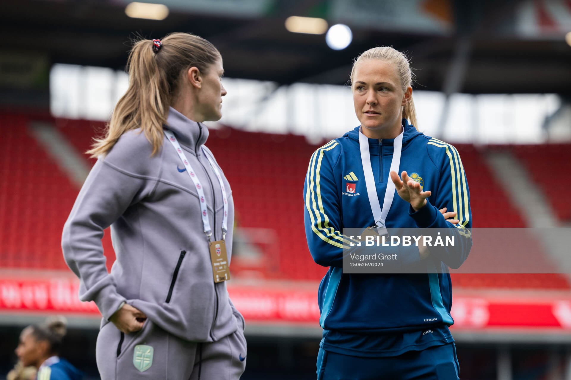 Maren Mjelde of Norway and Magdalena Eriksson of Sweden