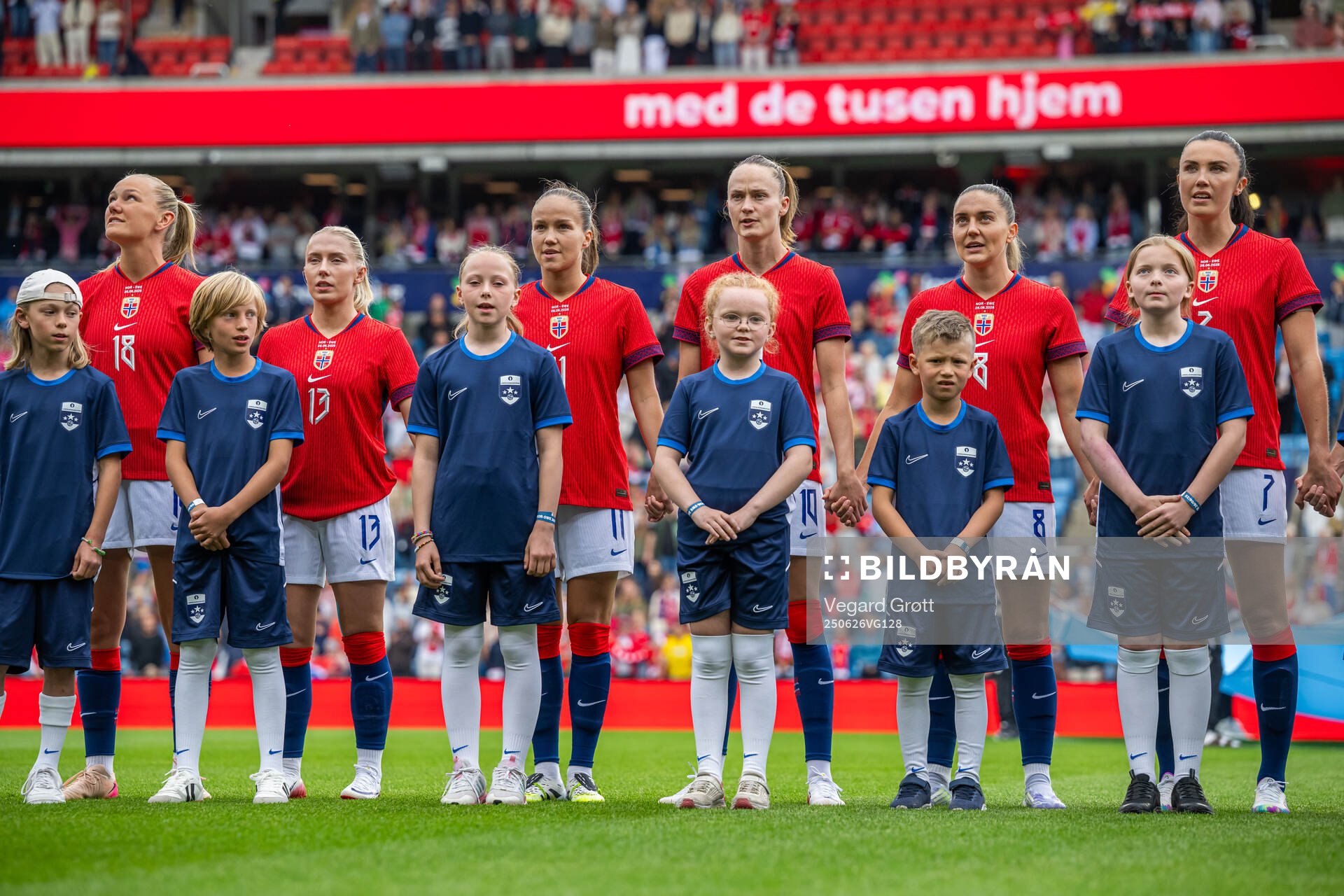 Thea Bjelde, Guro Reiten, Caroline Graham Hansen, Vilde