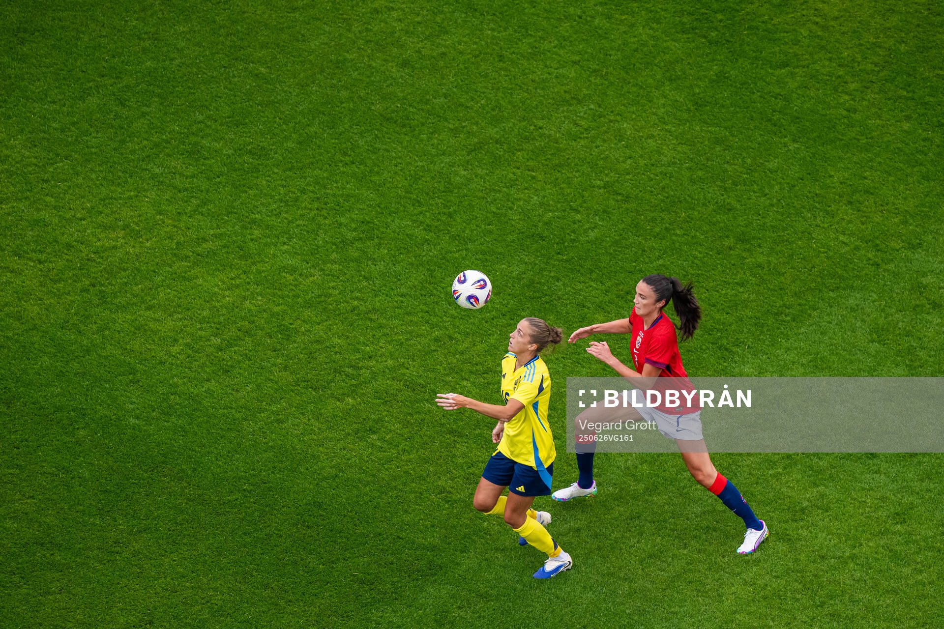 Filippa Angeldahl of Sweden and Ingrid Syrstad Engen of