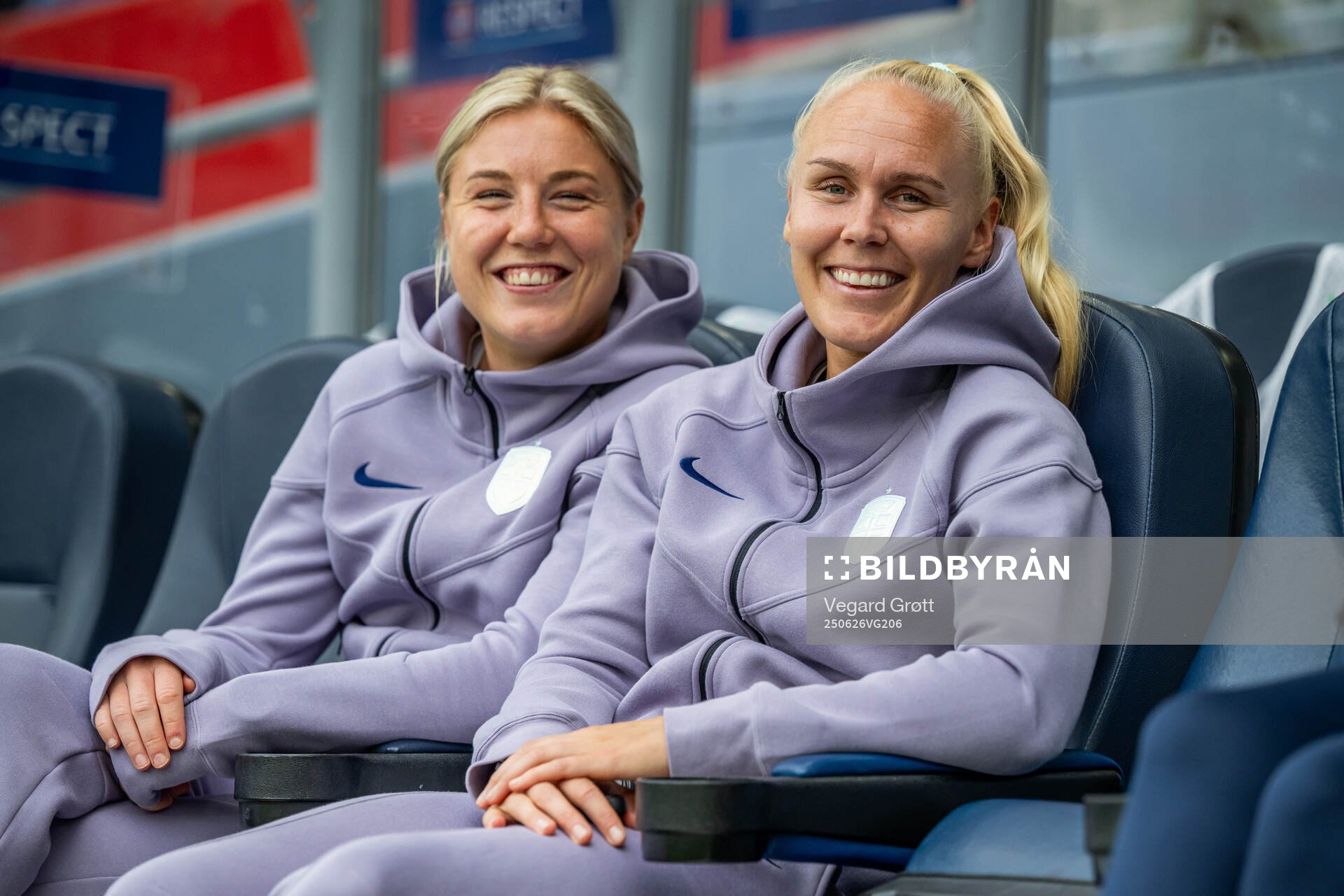Sophie Román Haug and Maria Thorisdottir of Norway