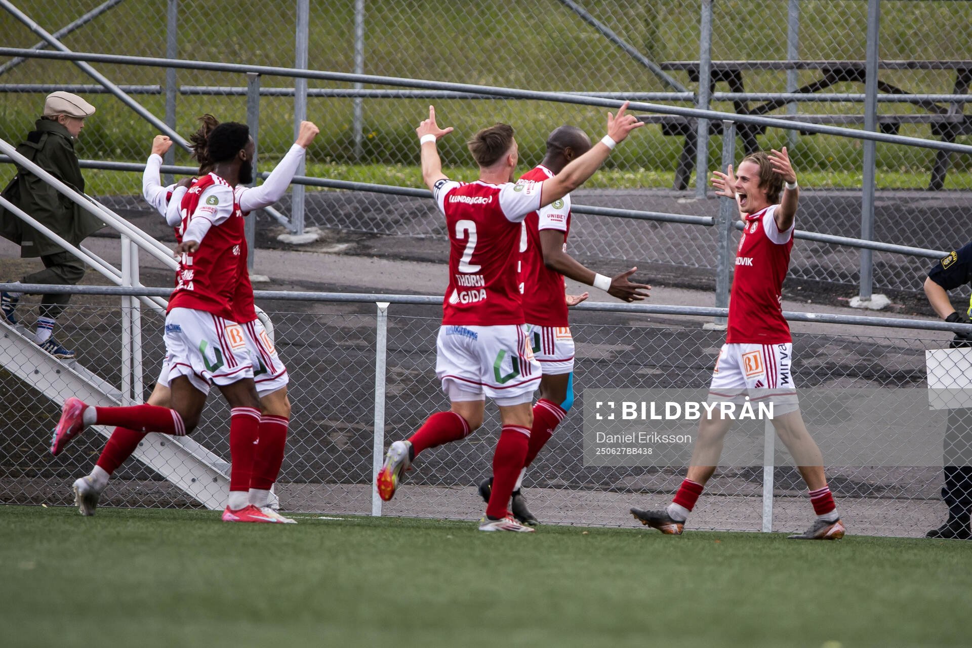 Sandvikens IFs Johan Arvidsson jublar