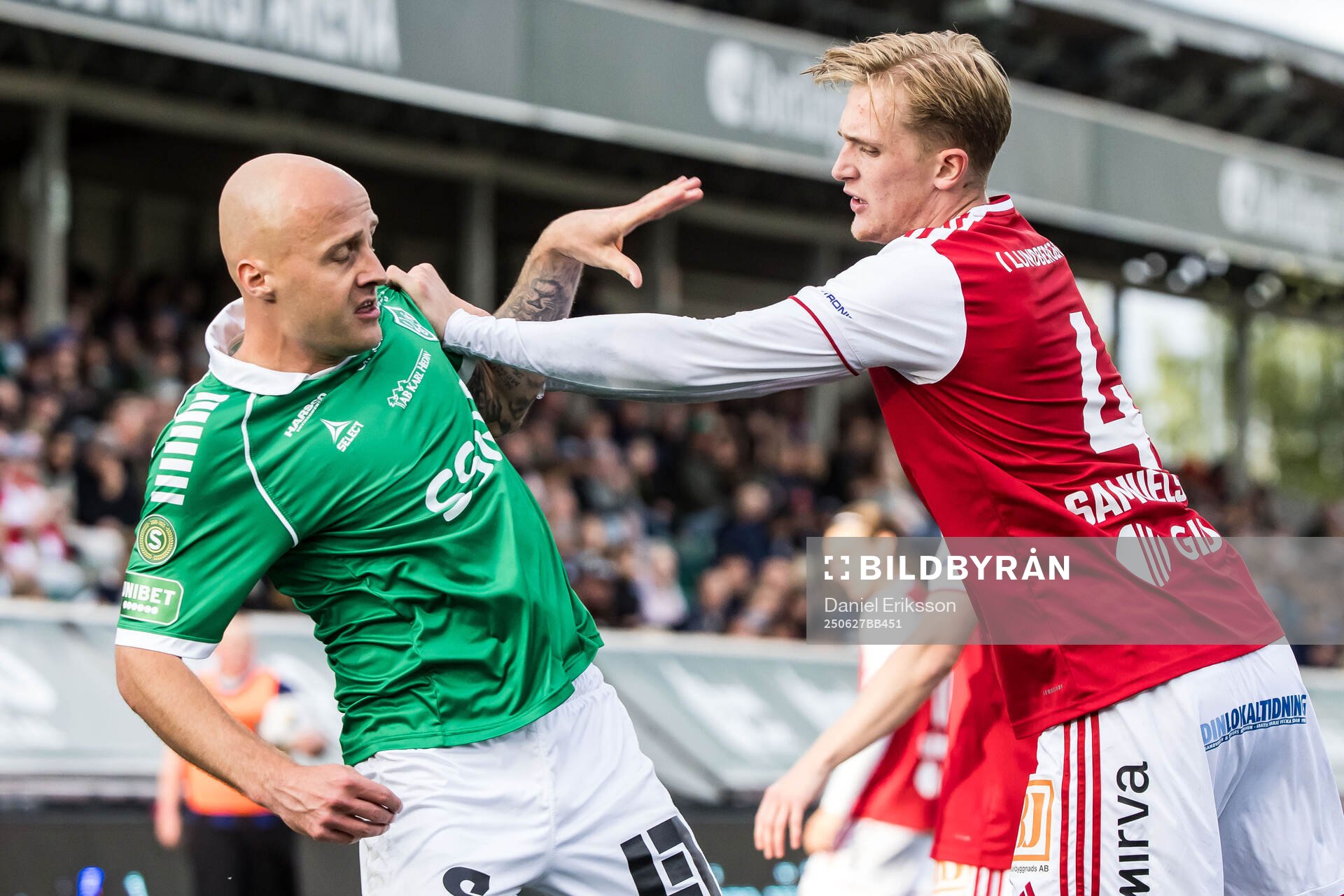 Brages Anton Lundin och Sandvikens IFs Olle Samuelsson