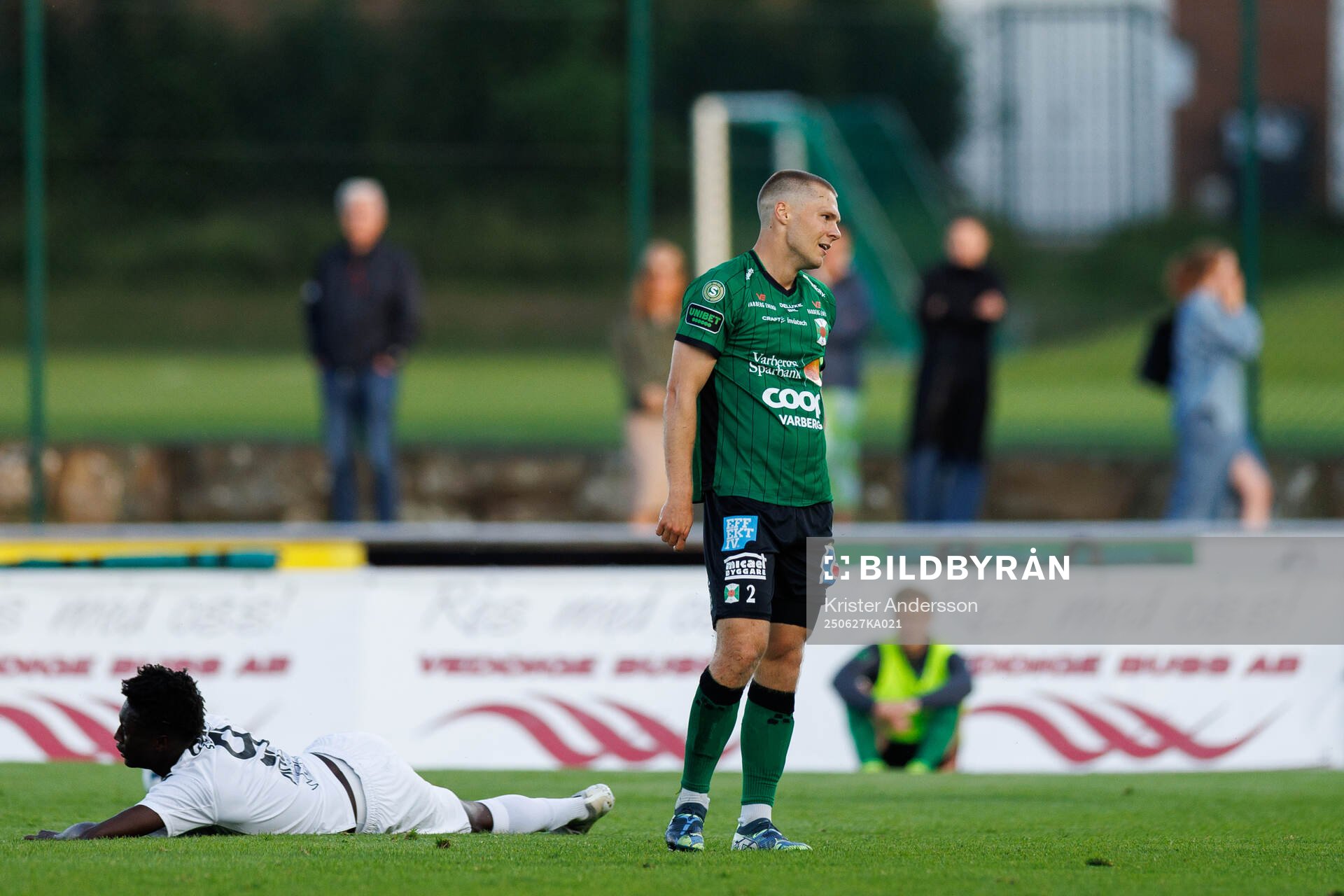 Varbergs Gustav Broman får rött kort