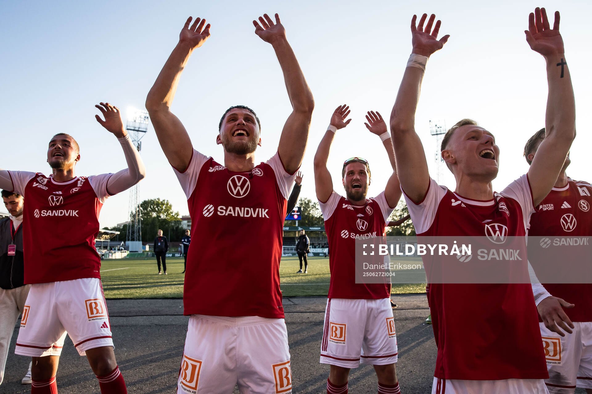 Sandvikenspelarna jublar