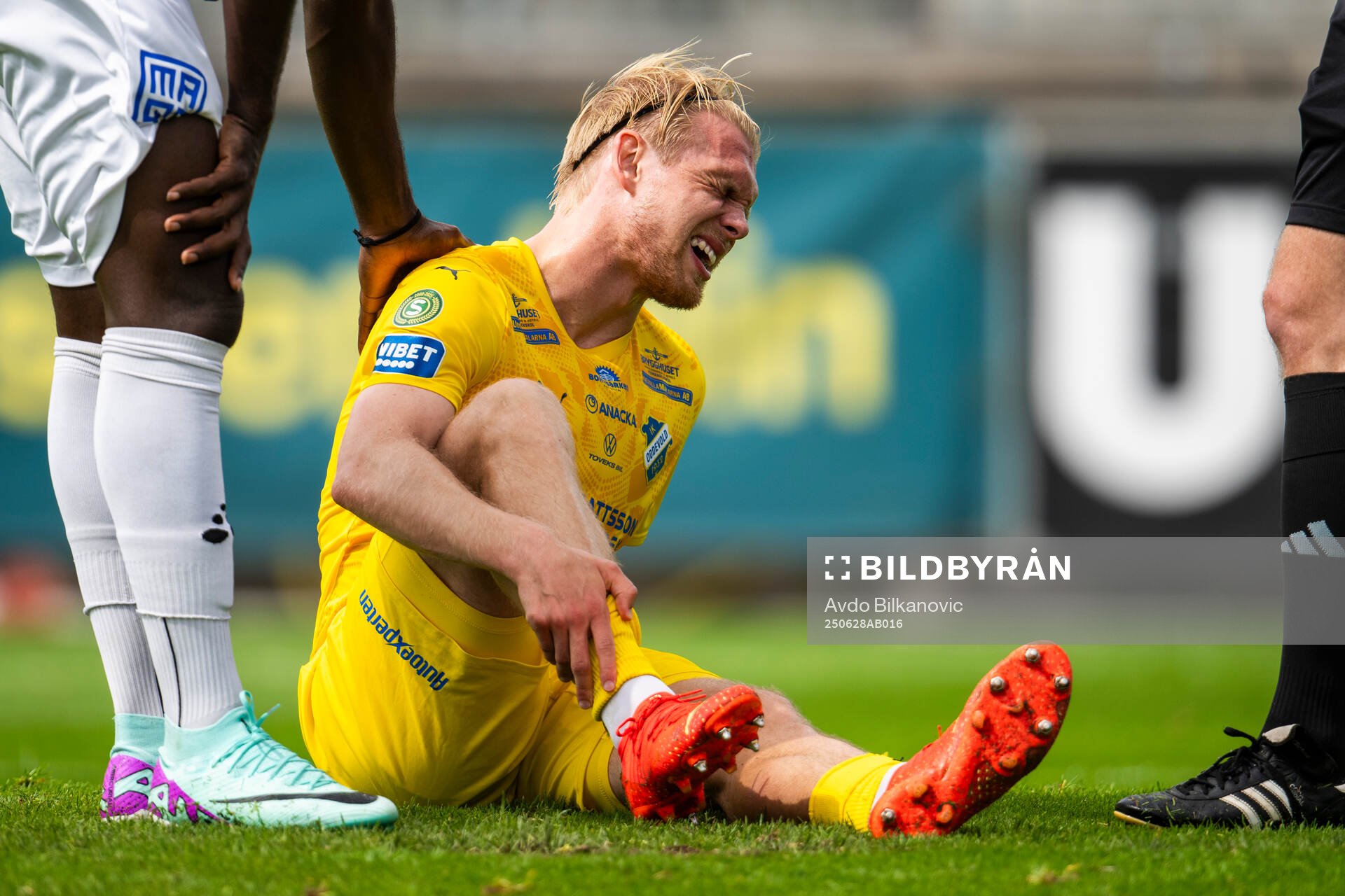 Oddevolds Linus Tornblad har ont
