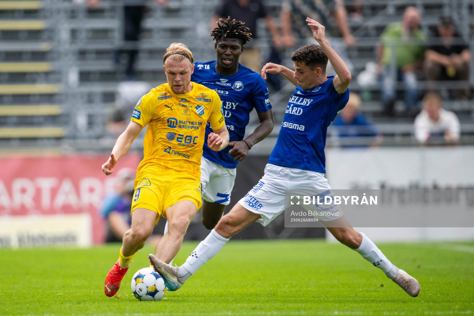 Trelleborgs Eren Alievski och Oddevolds Linus Tornblad