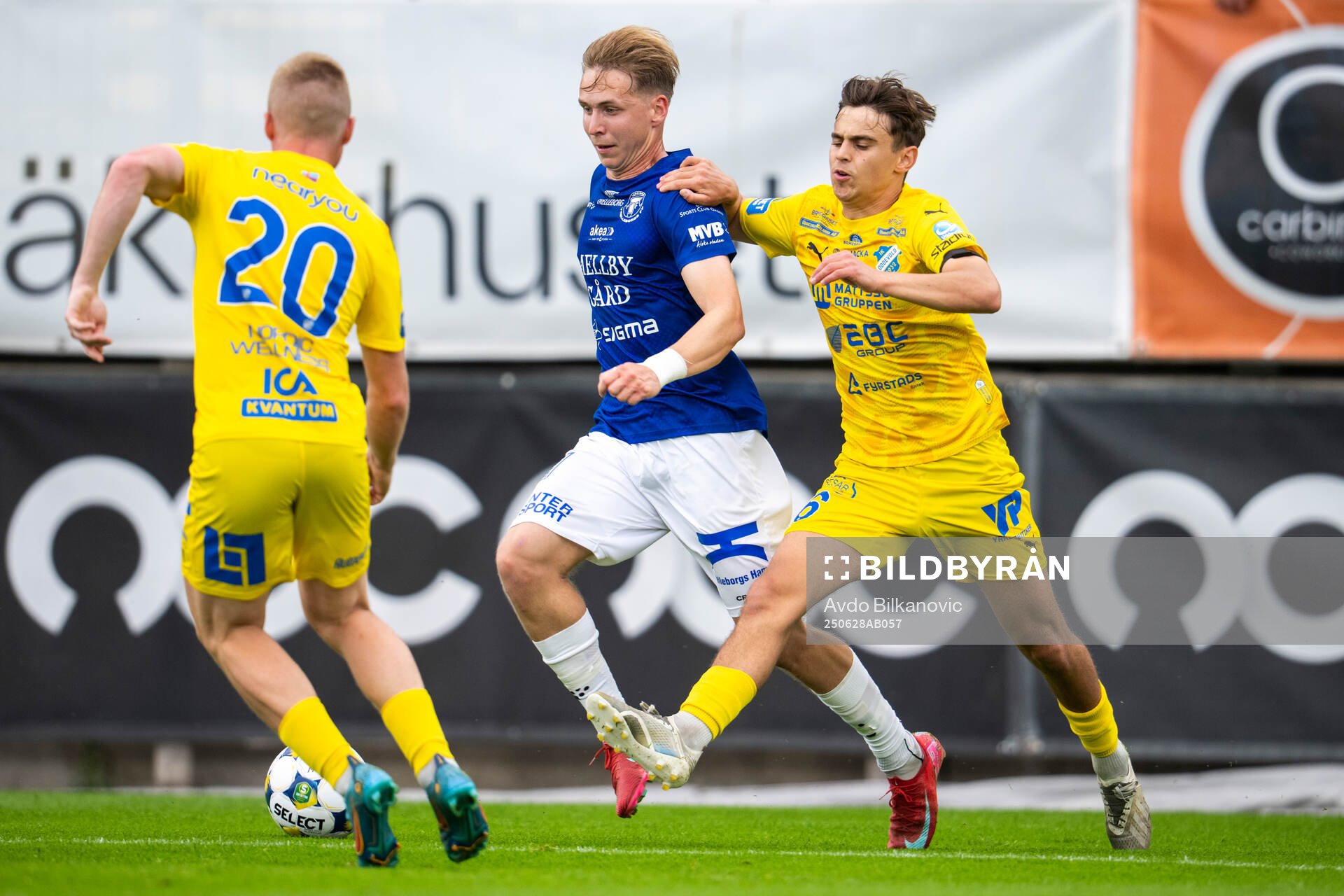 Trelleborgs Axel Vidjeskog och Oddevolds Emir Derviskadic