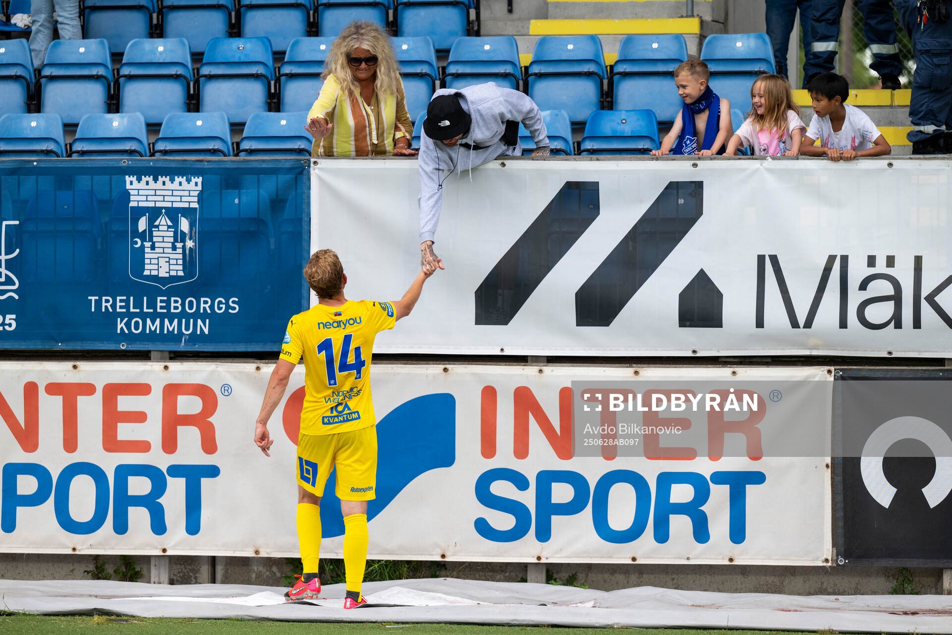 Oddevolds Carl Ådahl häslar supportrar