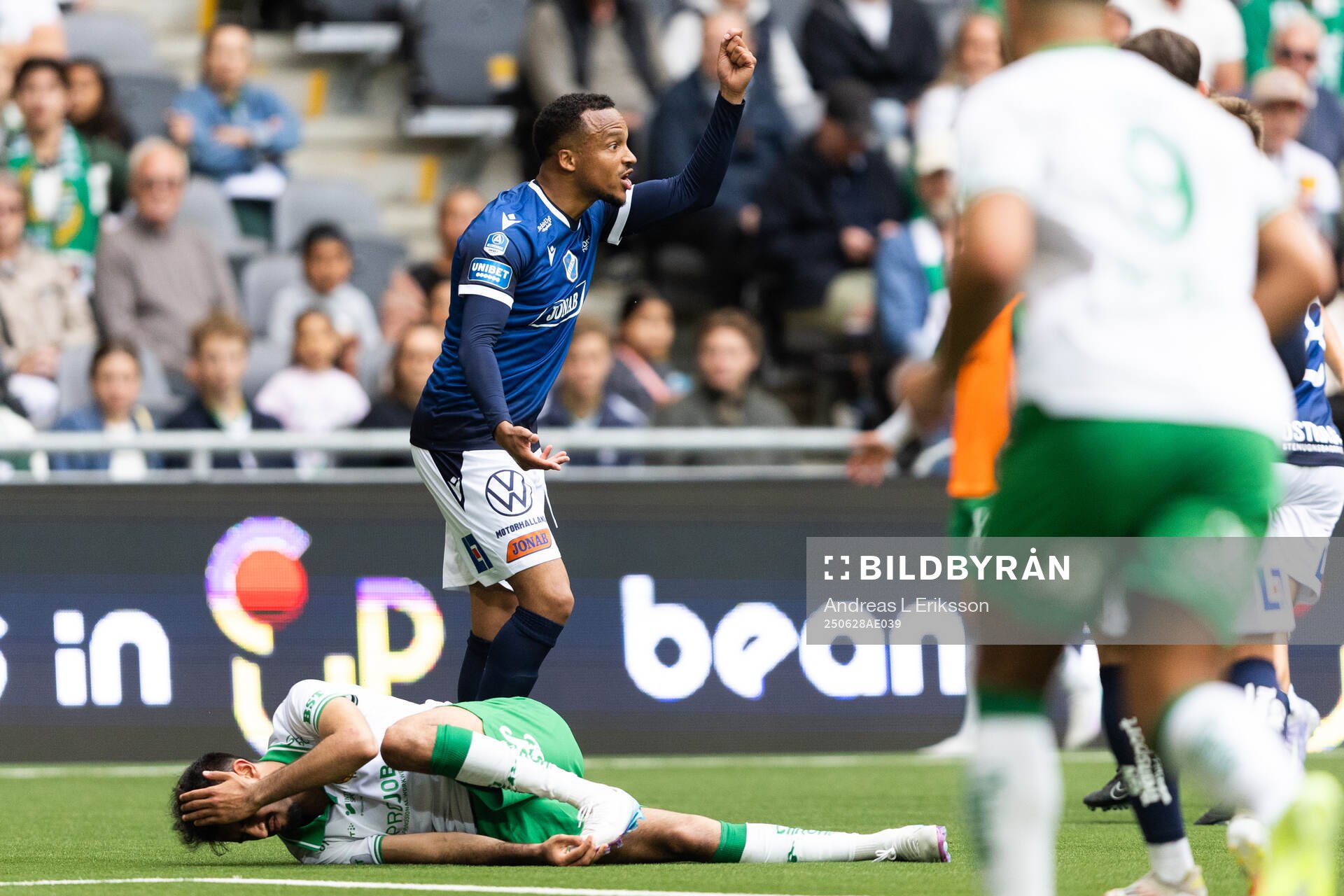 Hammarbys Montader Madjed och Halmstads Marcus Olsson
