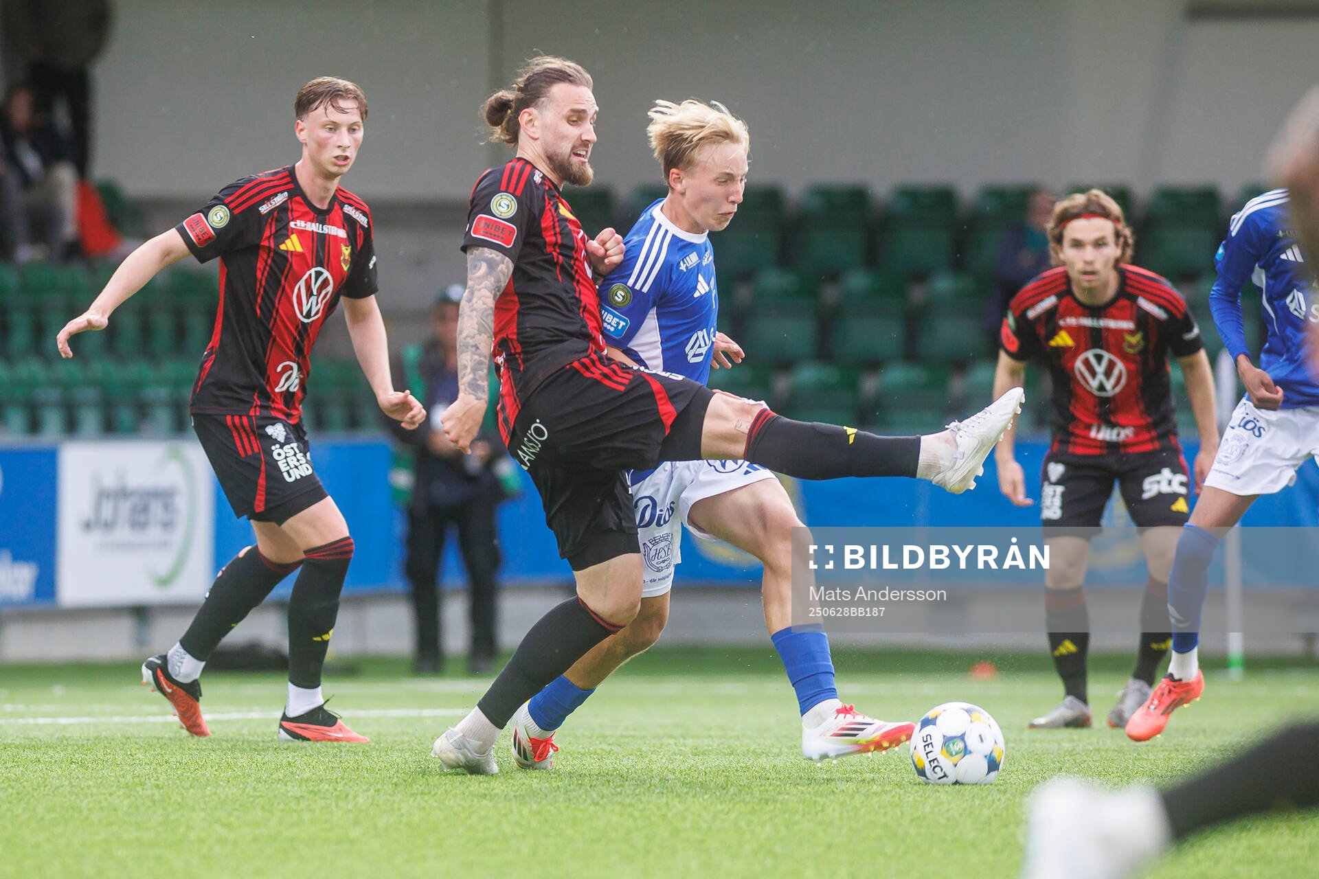 Östersunds Ali Suljic och GIF Sundsvalls Mille Eriksson