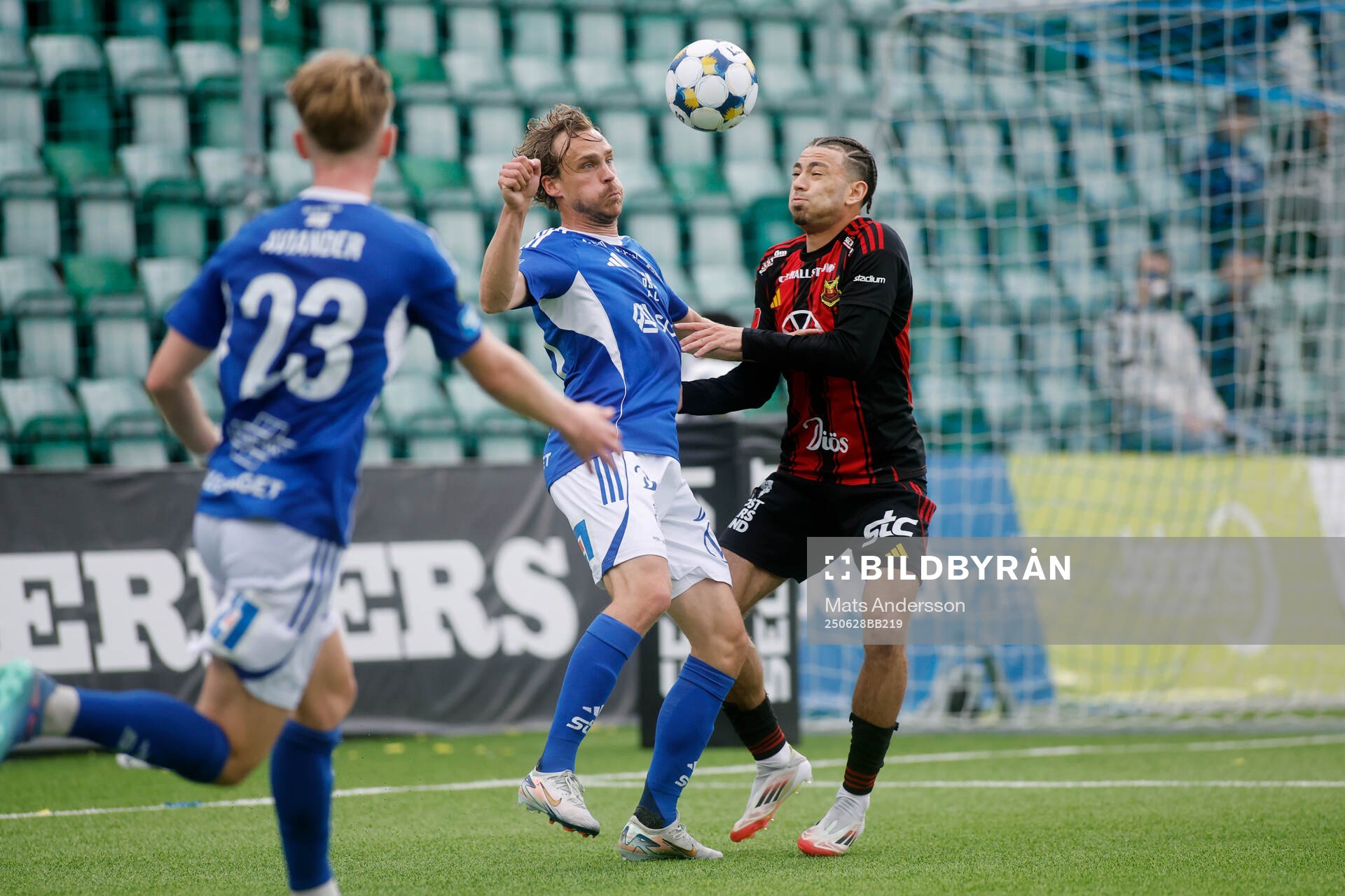 GIF Sundsvalls Pontus Engblom och Östersunds Ziad Ghanoum